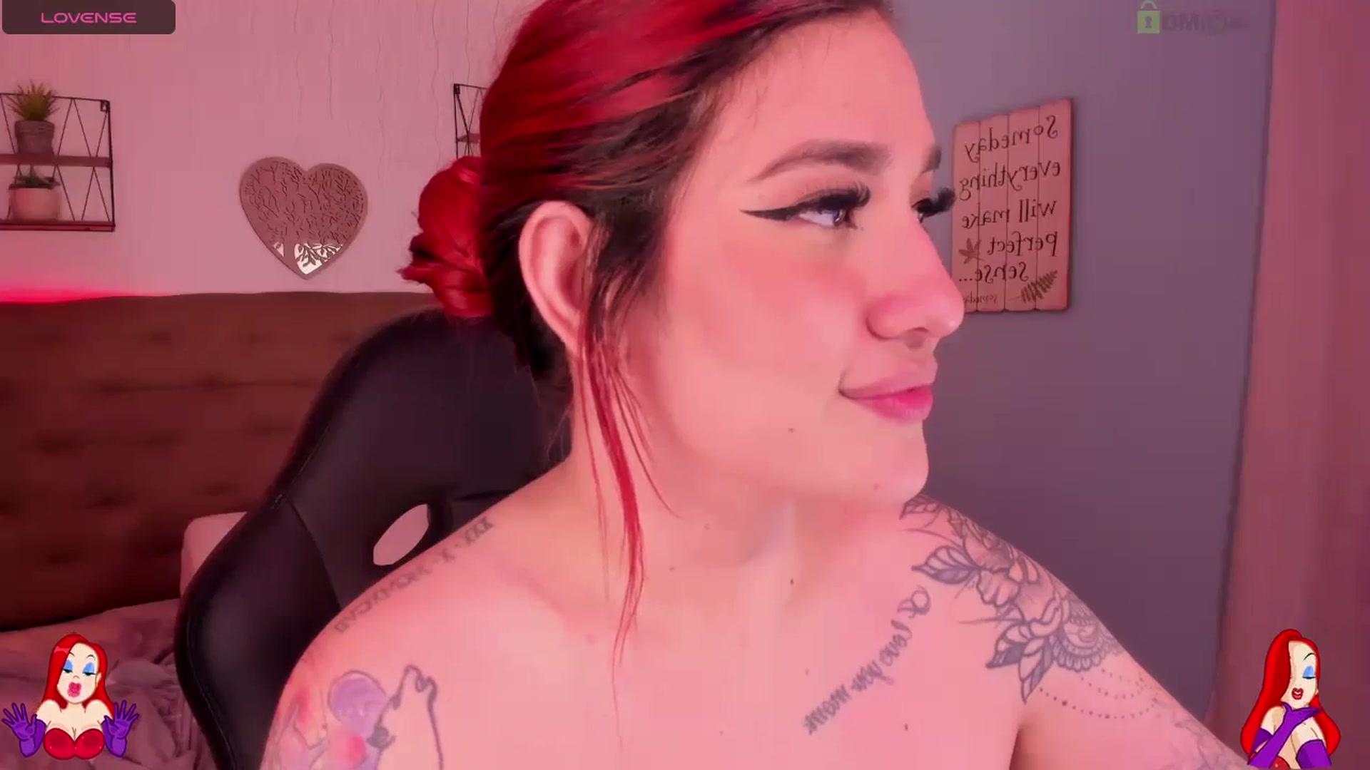 Gallery image thumbnail from saratatoo_'s myfreecams stream on, 09/08/2024, 08:08 image 16 of 20