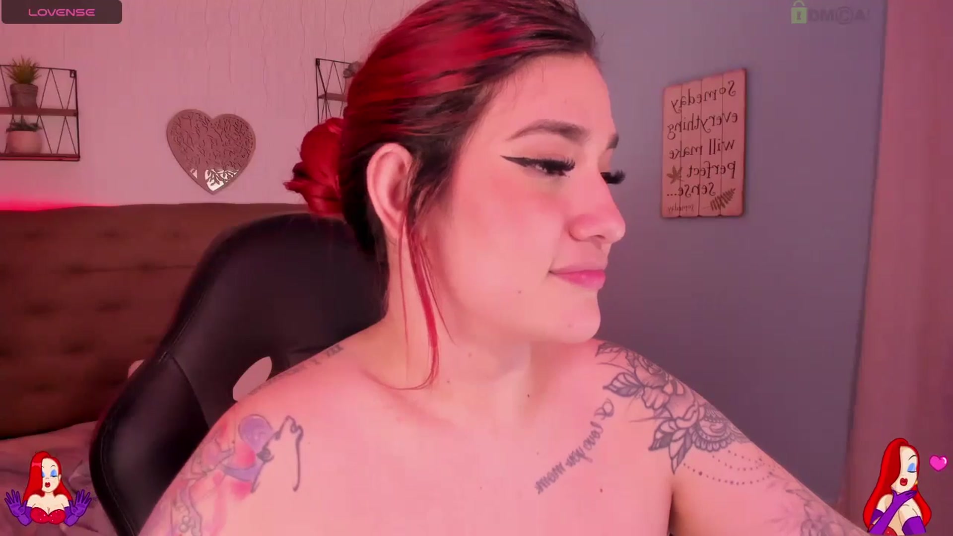 Gallery image thumbnail from saratatoo_'s myfreecams stream on, 09/08/2024, 08:08 image 9 of 20