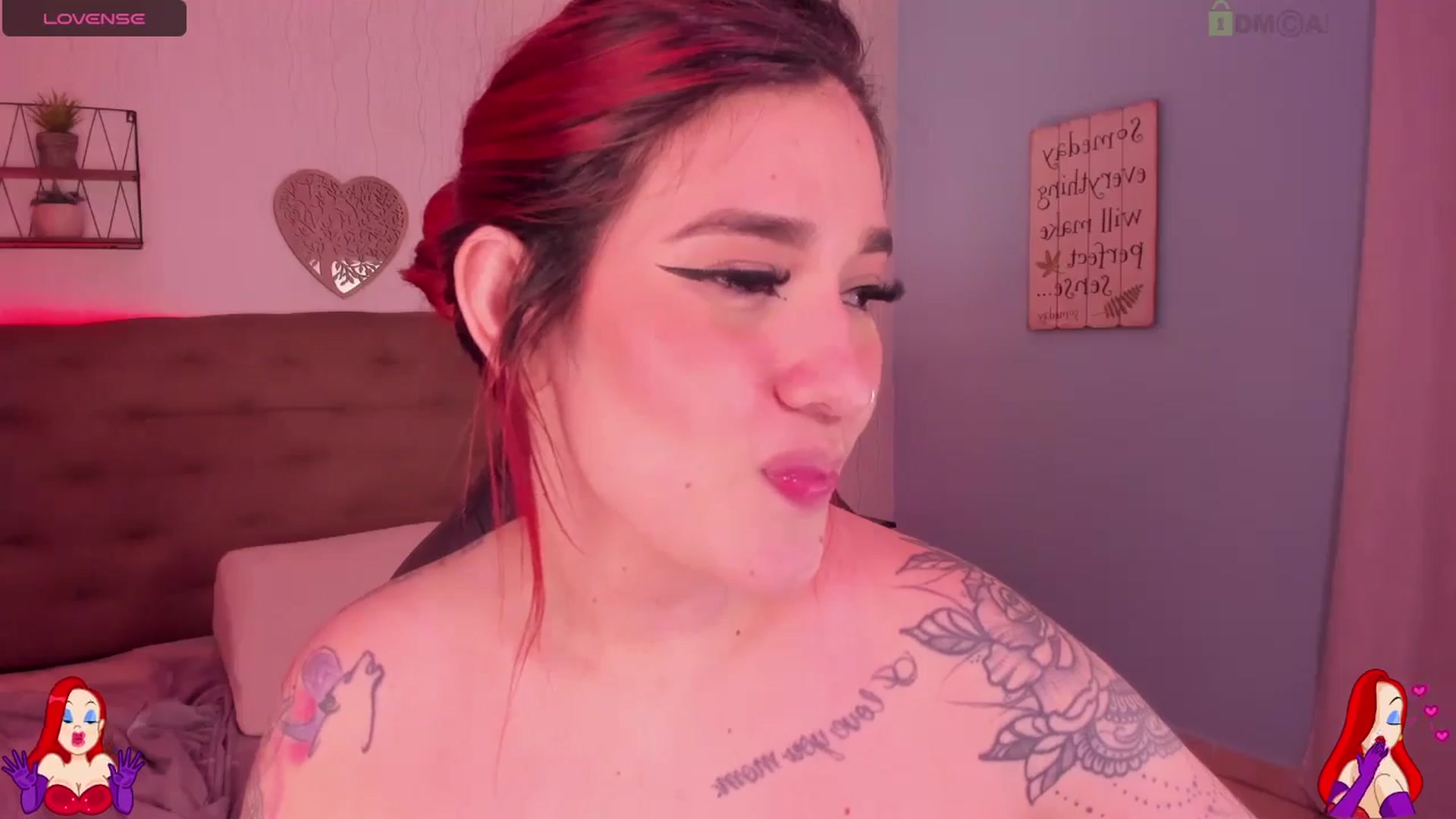 Gallery image thumbnail from saratatoo_'s myfreecams stream on, 09/08/2024, 08:08 image 17 of 20