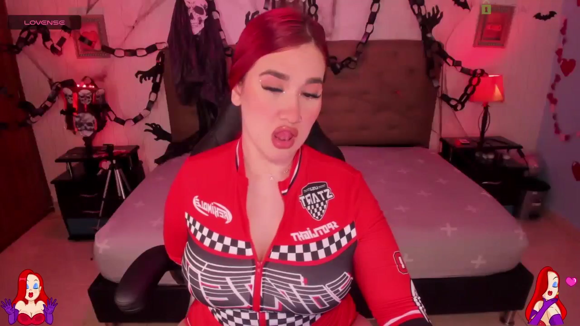 Gallery image thumbnail from saratatoo_'s myfreecams stream on, 10/25/2024, 07:47 image 6 of 20