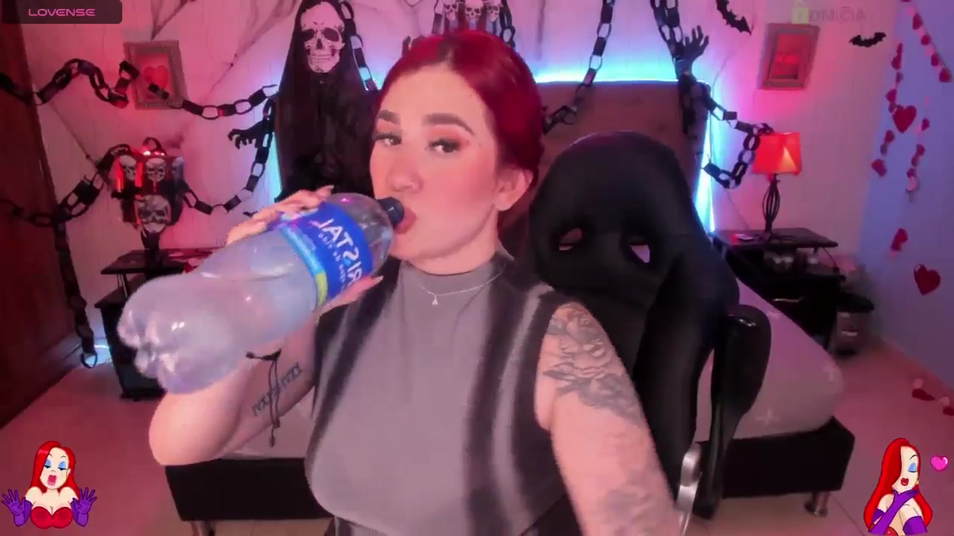 Gallery image thumbnail from saratatoo_'s myfreecams stream on, 10/31/2024, 07:22 image 14 of 20