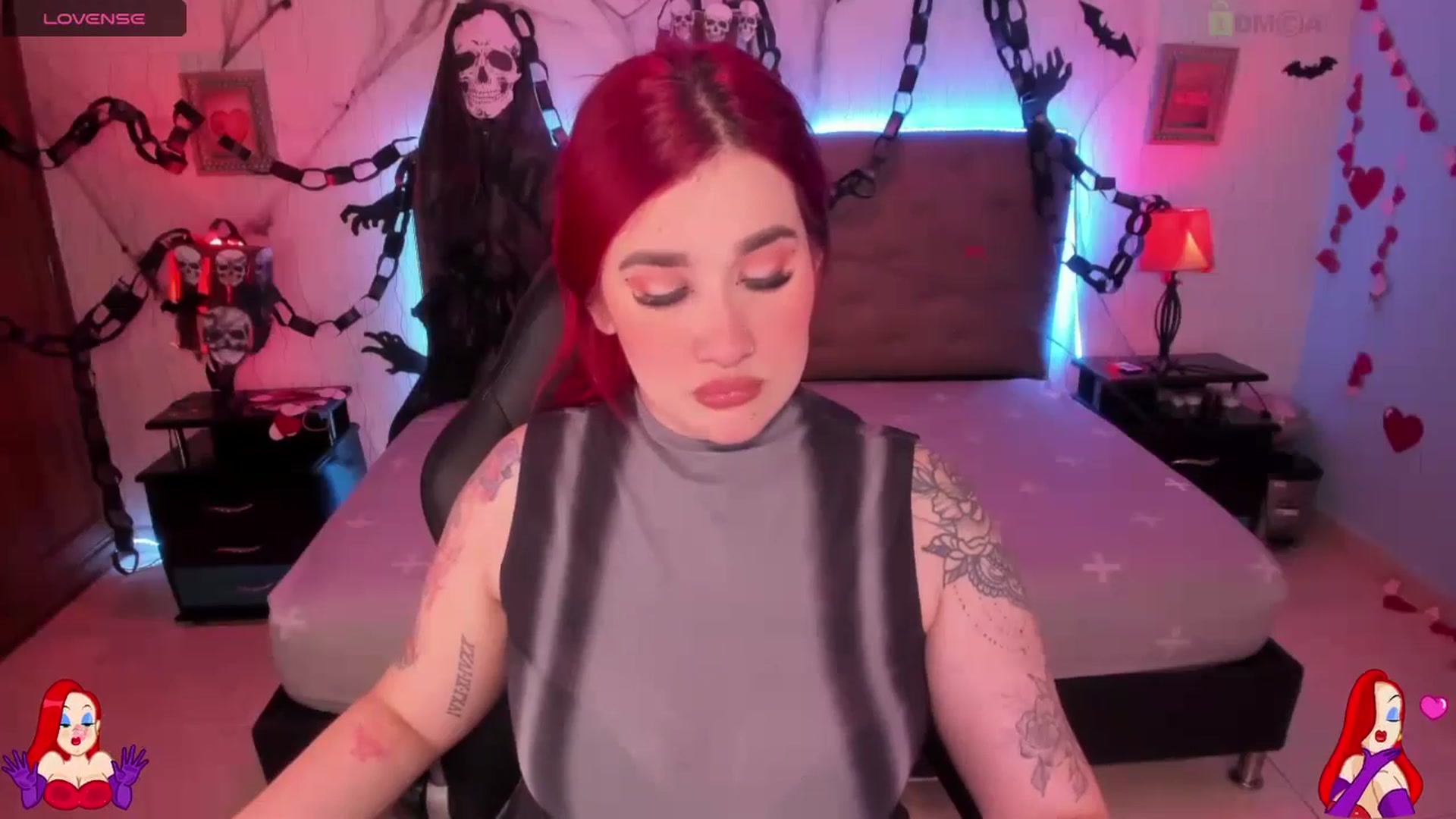 Gallery image thumbnail from saratatoo_'s myfreecams stream on, 10/31/2024, 07:22 image 3 of 20