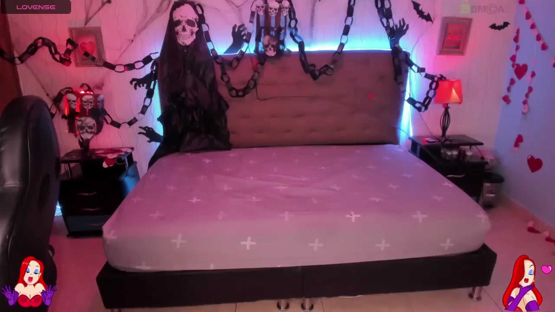 Gallery image thumbnail from saratatoo_'s myfreecams stream on, 10/31/2024, 07:22 image 7 of 20