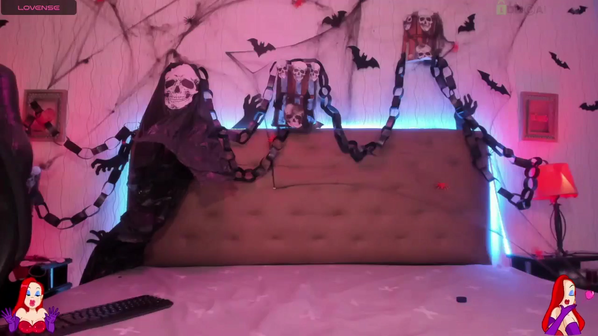 Gallery image thumbnail from saratatoo_'s myfreecams stream on, 10/31/2024, 09:50 image 4 of 20