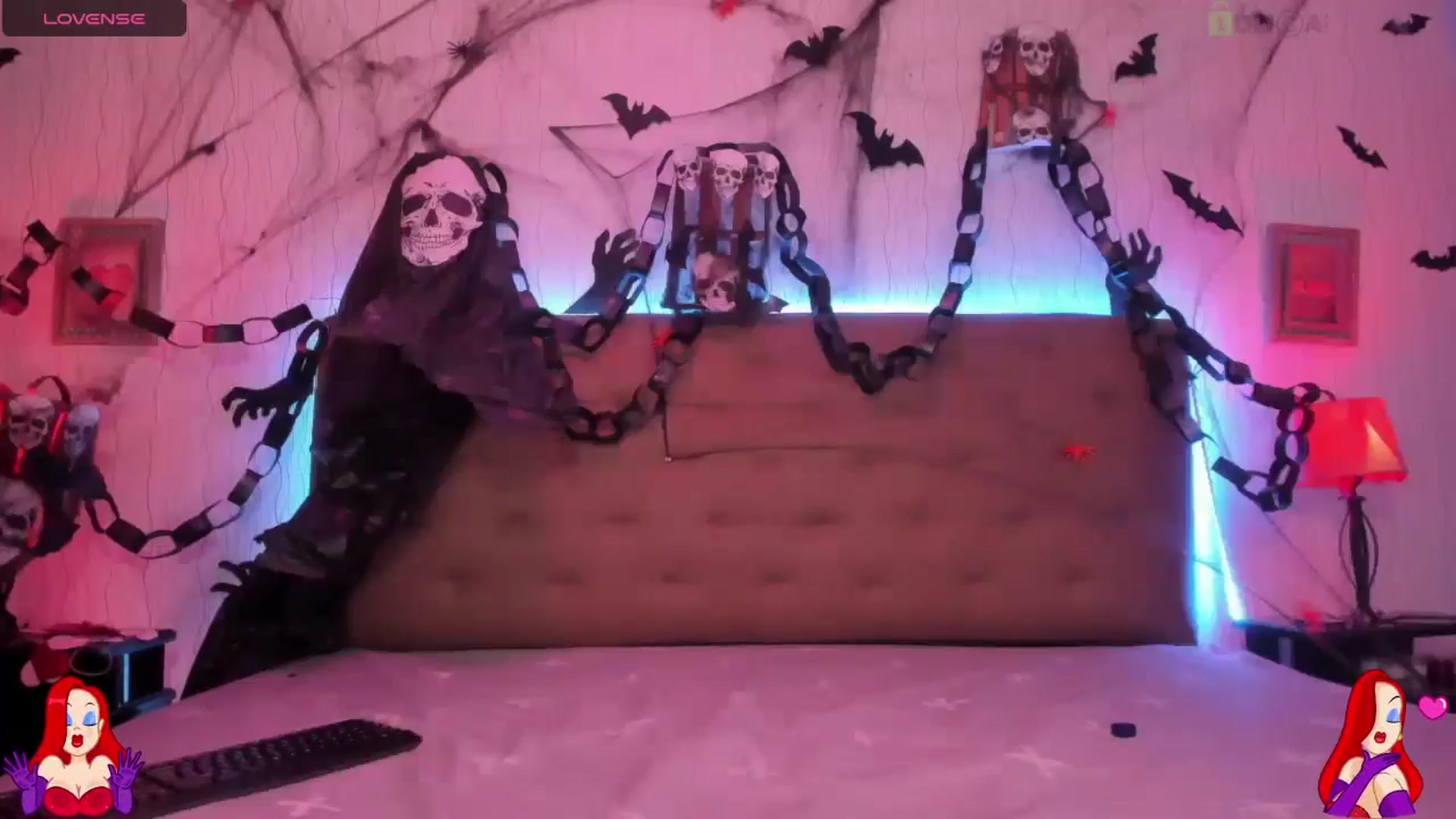 Gallery image thumbnail from saratatoo_'s myfreecams stream on, 10/31/2024, 09:50 image 2 of 20