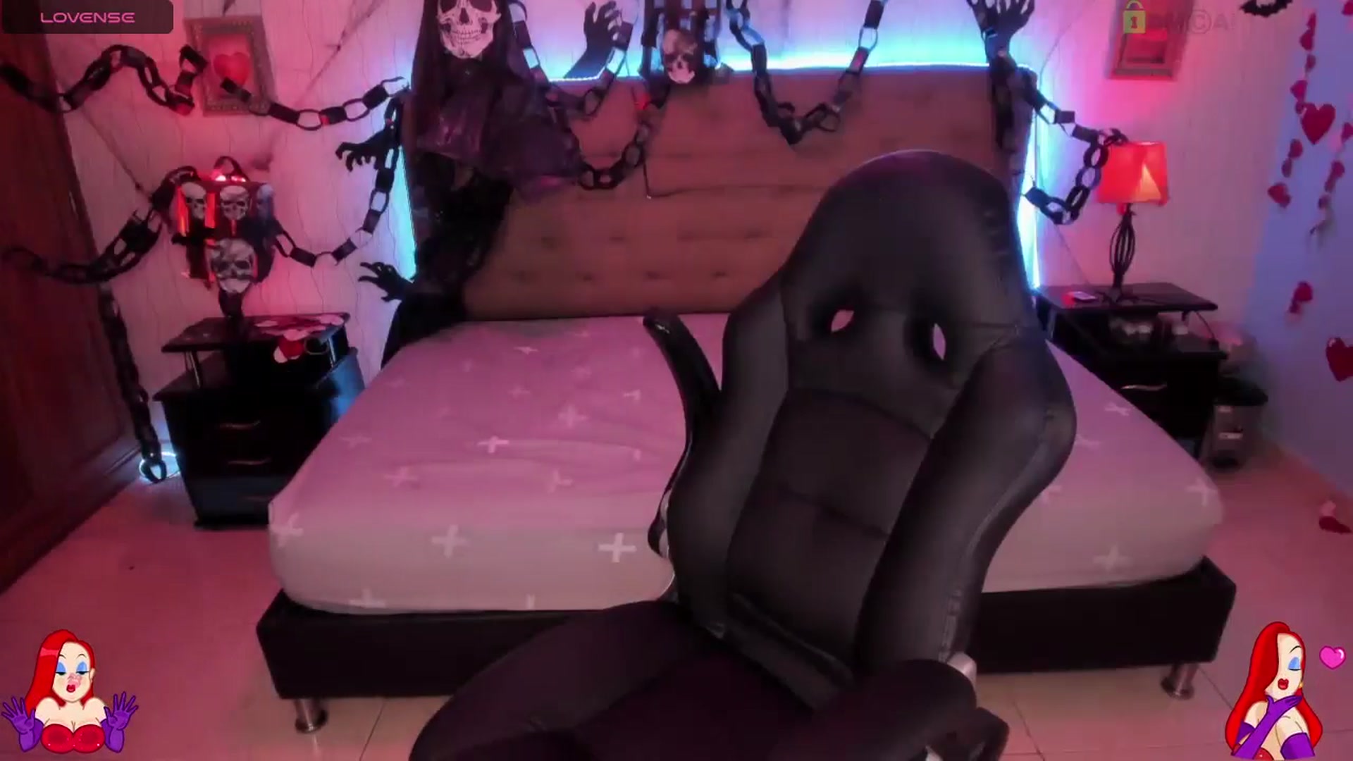 Gallery image thumbnail from saratatoo_'s myfreecams stream on, 10/31/2024, 10:34 image 14 of 20