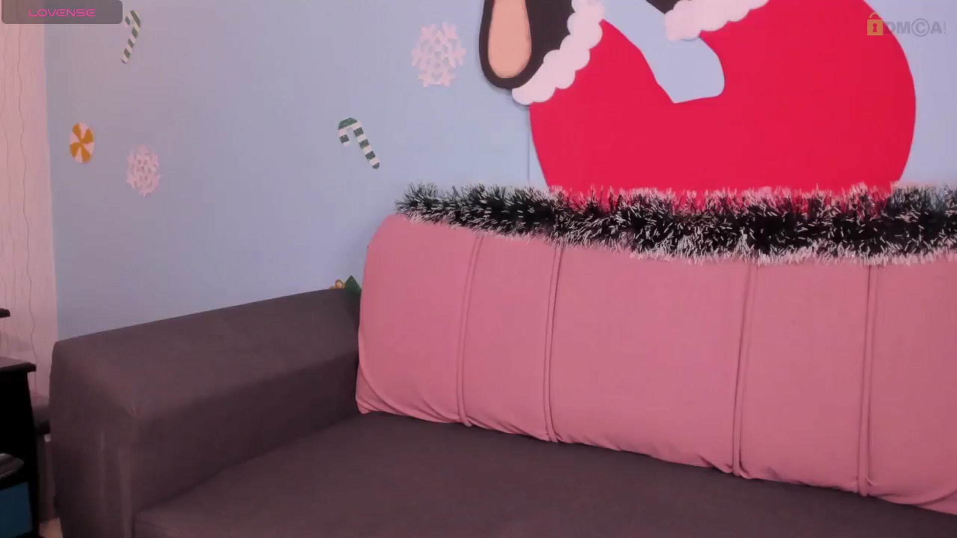 Gallery image thumbnail from saratatoo_'s myfreecams stream on, 12/15/2024, 11:24 image 10 of 20