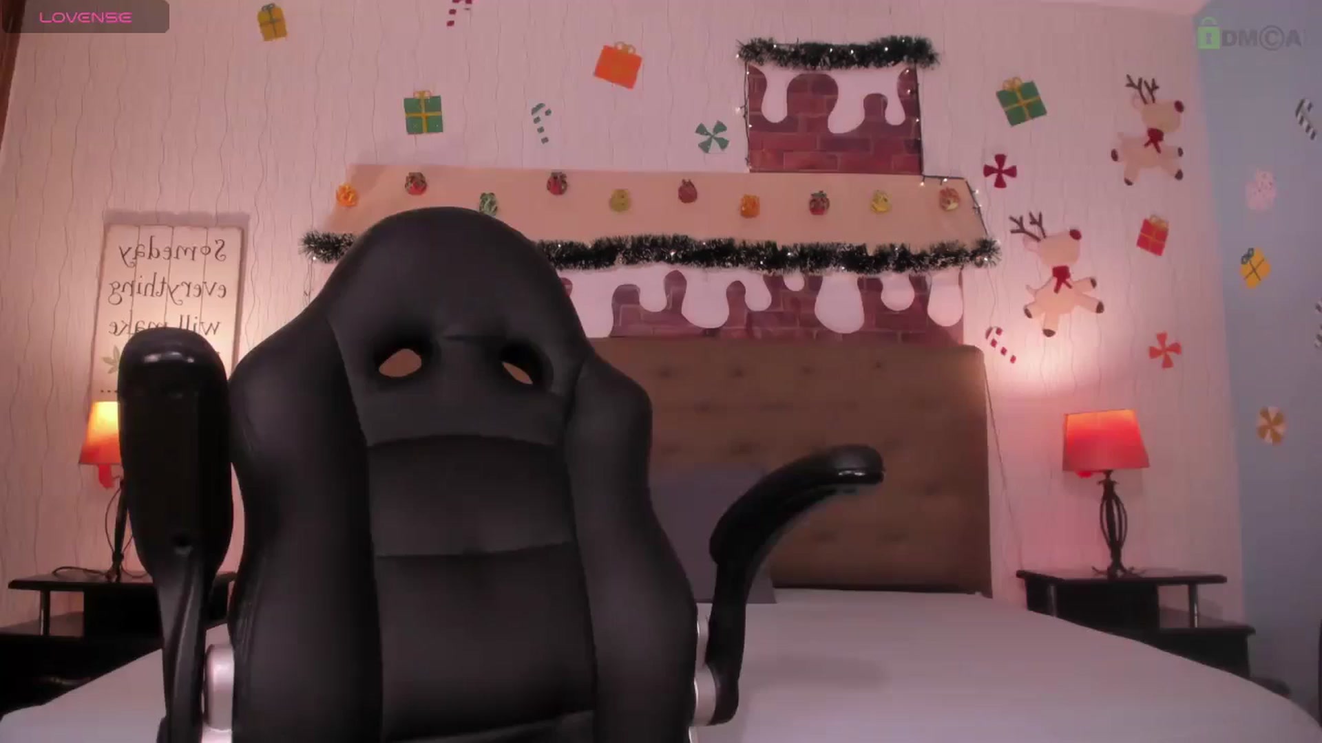 Gallery image thumbnail from saratatoo_'s myfreecams stream on, 12/19/2024, 08:38 image 10 of 20