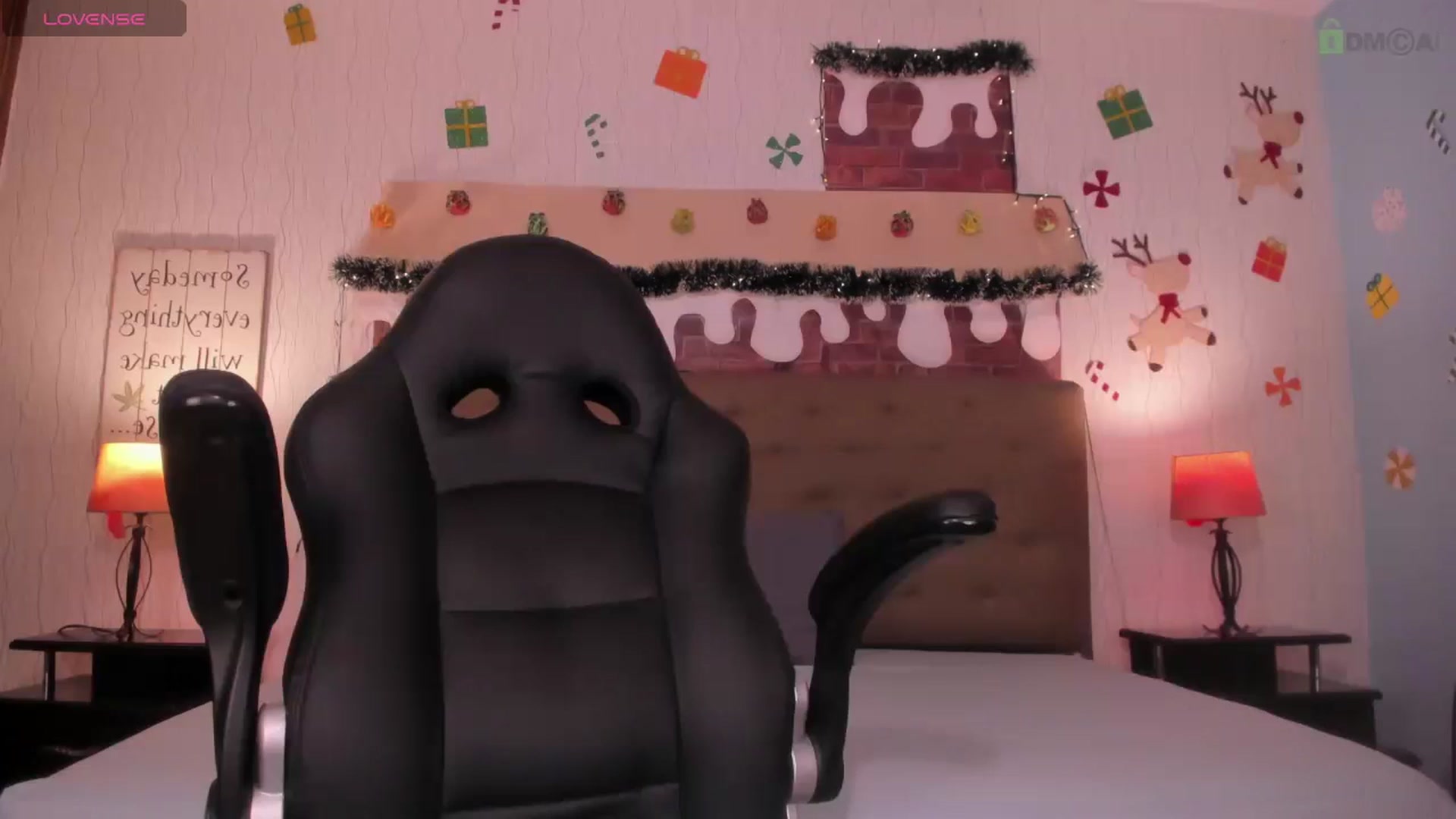 Gallery image thumbnail from saratatoo_'s myfreecams stream on, 12/19/2024, 08:38 image 17 of 20