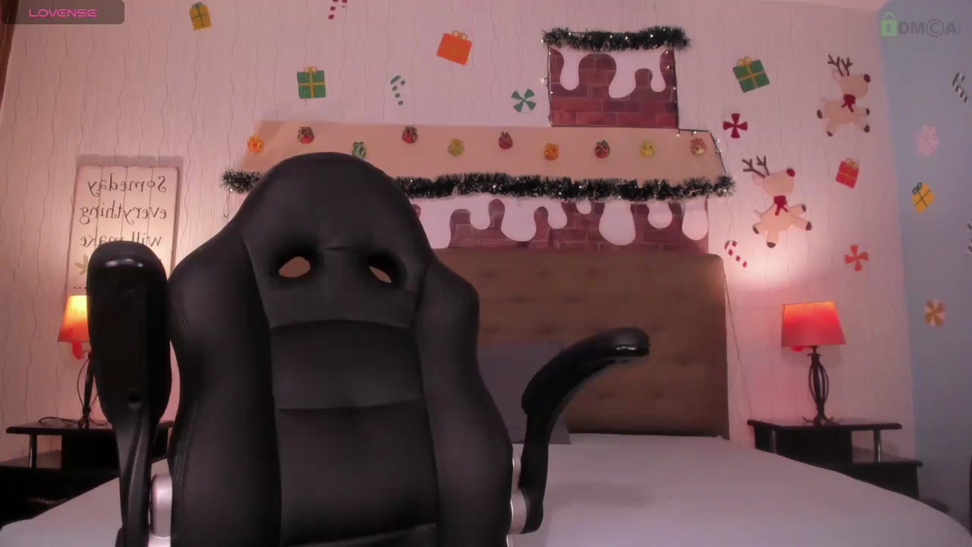Gallery image thumbnail from saratatoo_'s myfreecams stream on, 12/19/2024, 08:38 image 6 of 20