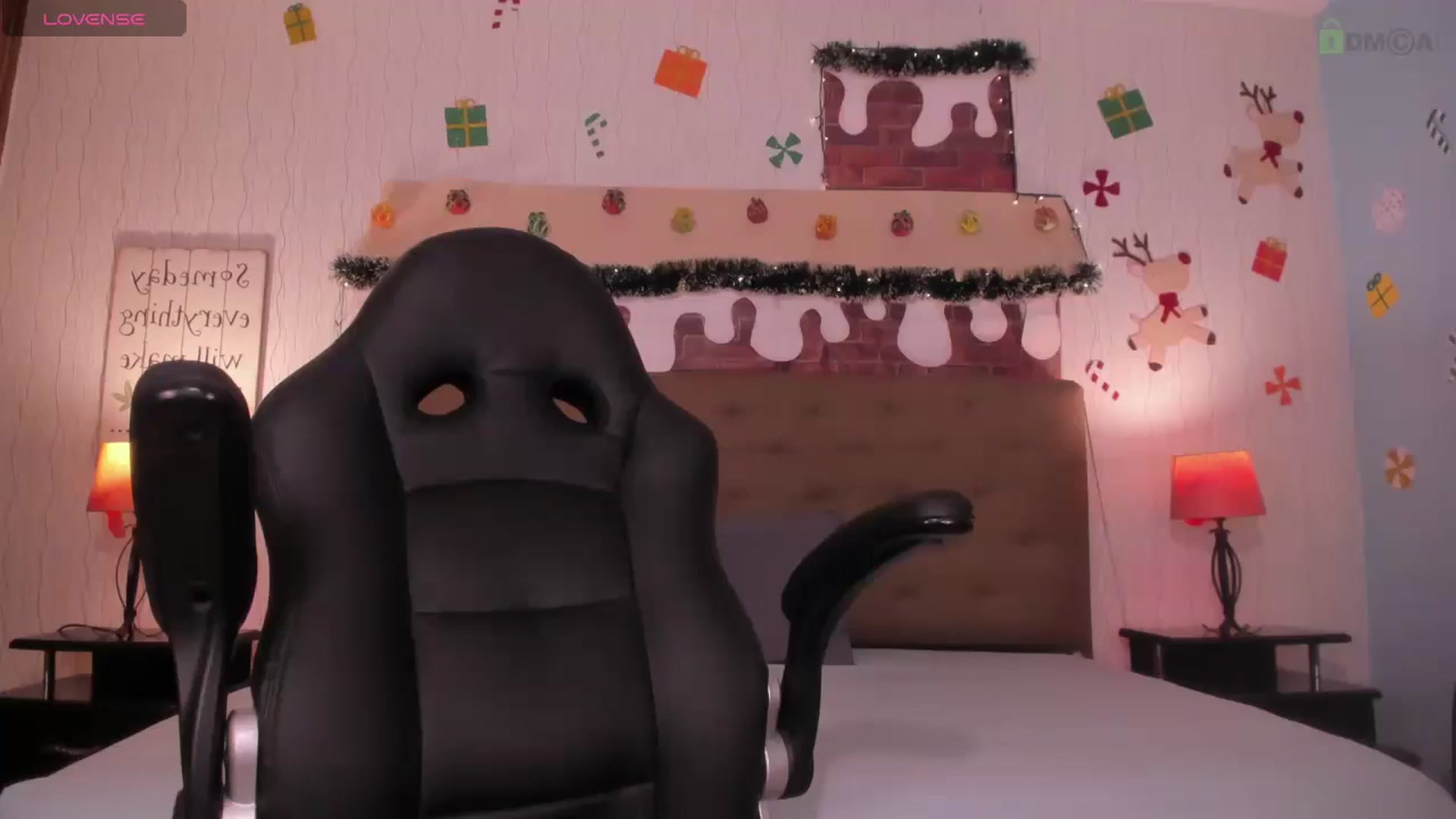 Gallery image thumbnail from saratatoo_'s myfreecams stream on, 12/19/2024, 08:38 image 4 of 20