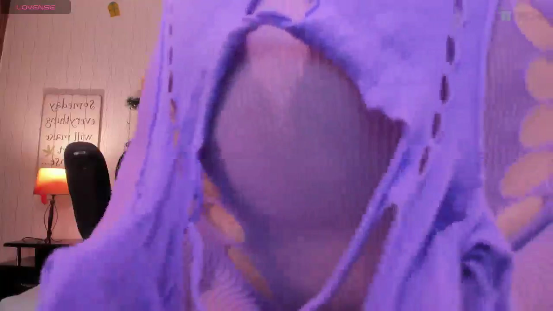 Gallery image thumbnail from saratatoo_'s myfreecams stream on, 12/19/2024, 08:38 image 12 of 20