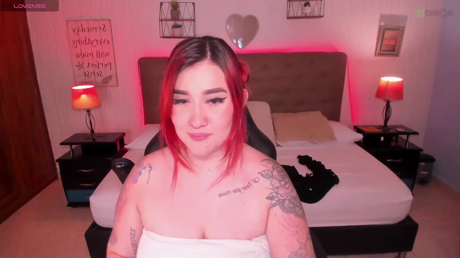 Gallery image thumbnail from saratatoo_'s myfreecams stream on, 01/25/2025, 09:00 image 20 of 20