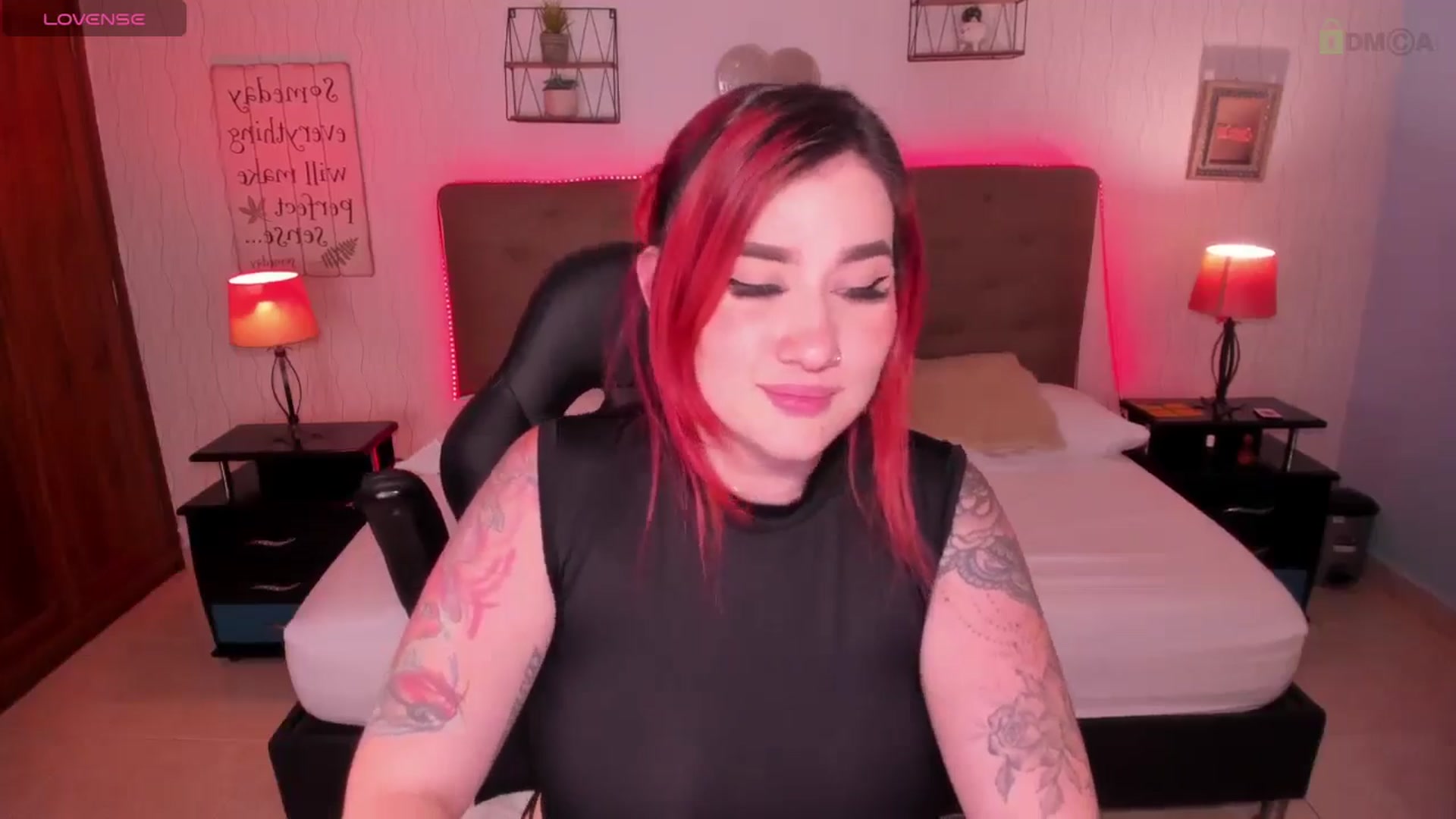Gallery image thumbnail from saratatoo_'s myfreecams stream on, 01/25/2025, 09:00 image 9 of 20