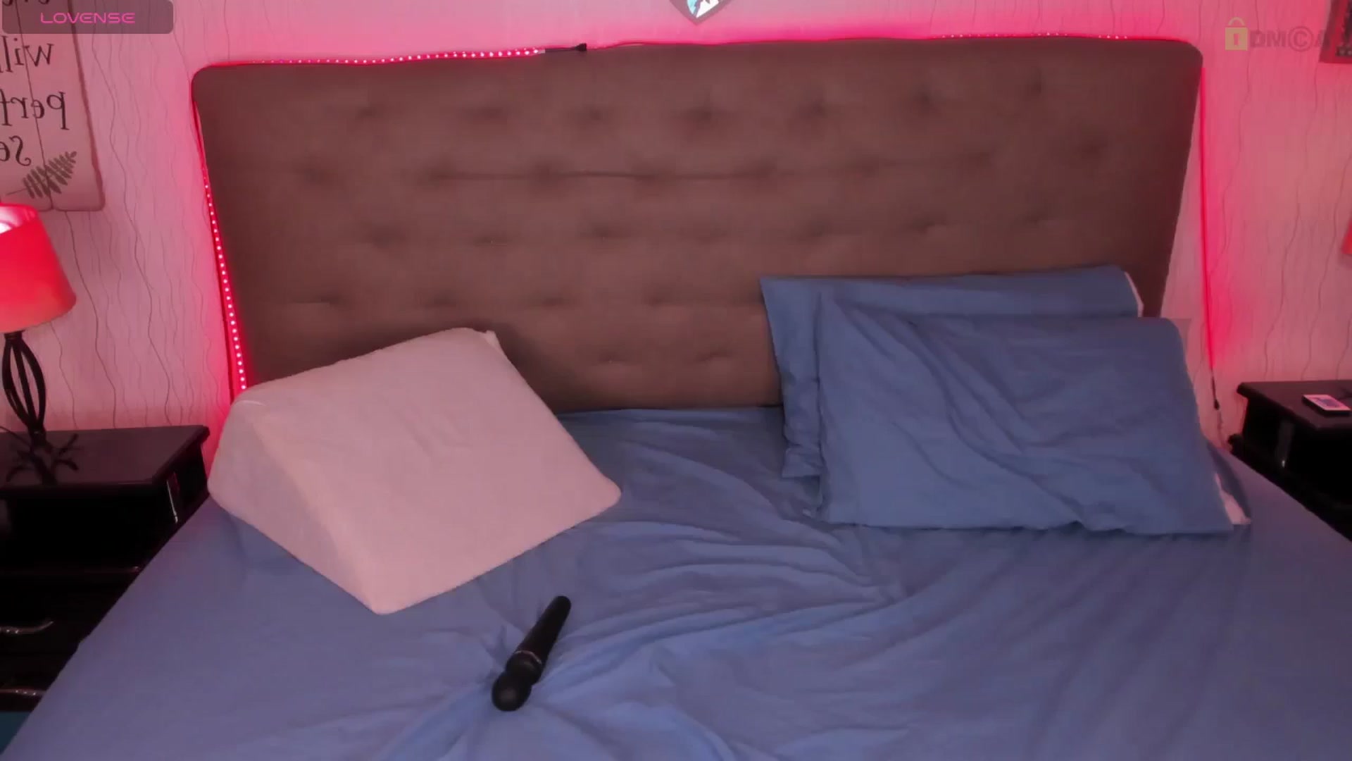 Gallery image thumbnail from saratatoo_'s myfreecams stream on, 02/04/2025, 09:42 image 11 of 20