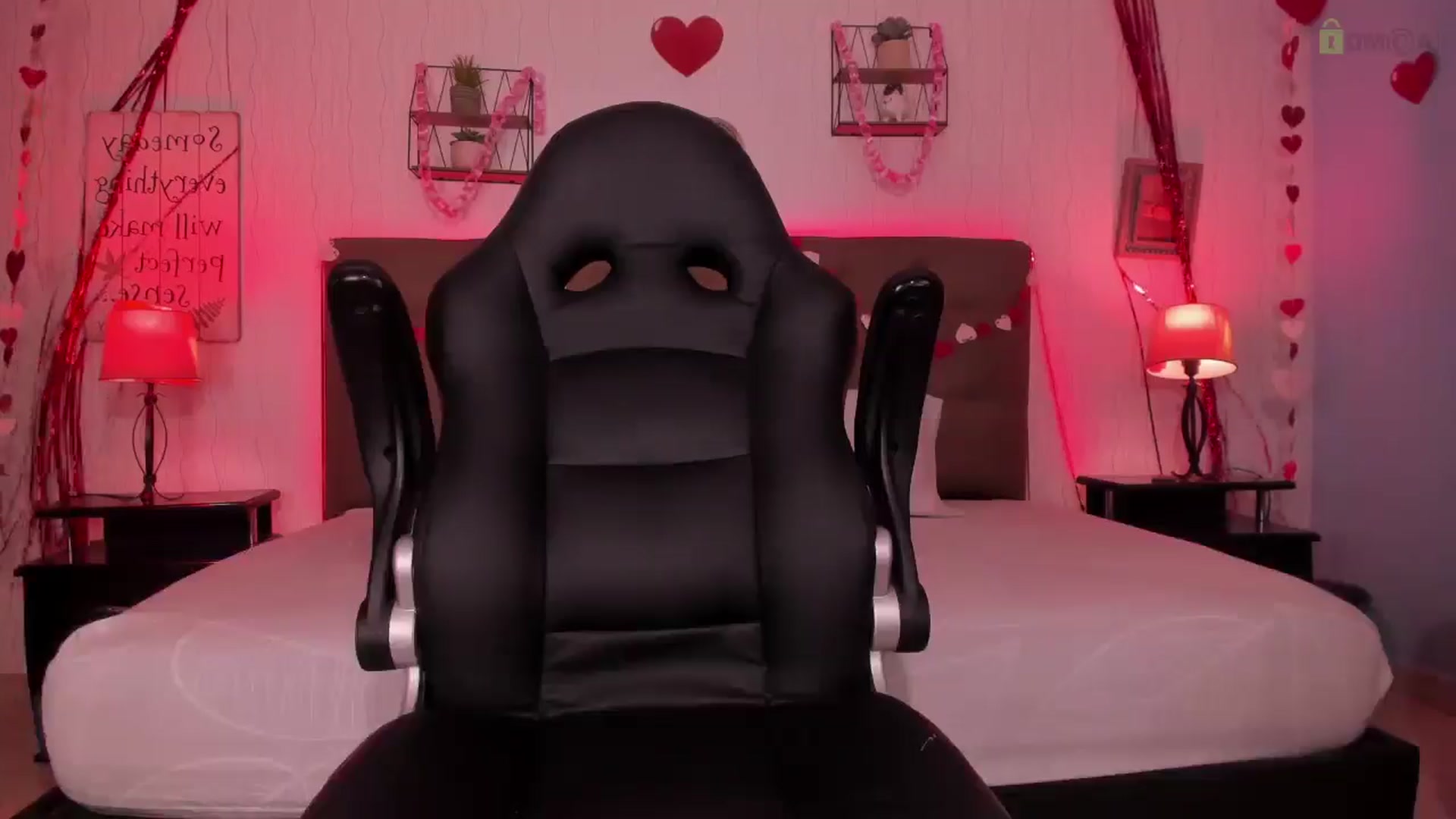 Gallery image thumbnail from saratatoo_'s myfreecams stream on, 02/14/2025, 09:32 image 13 of 20