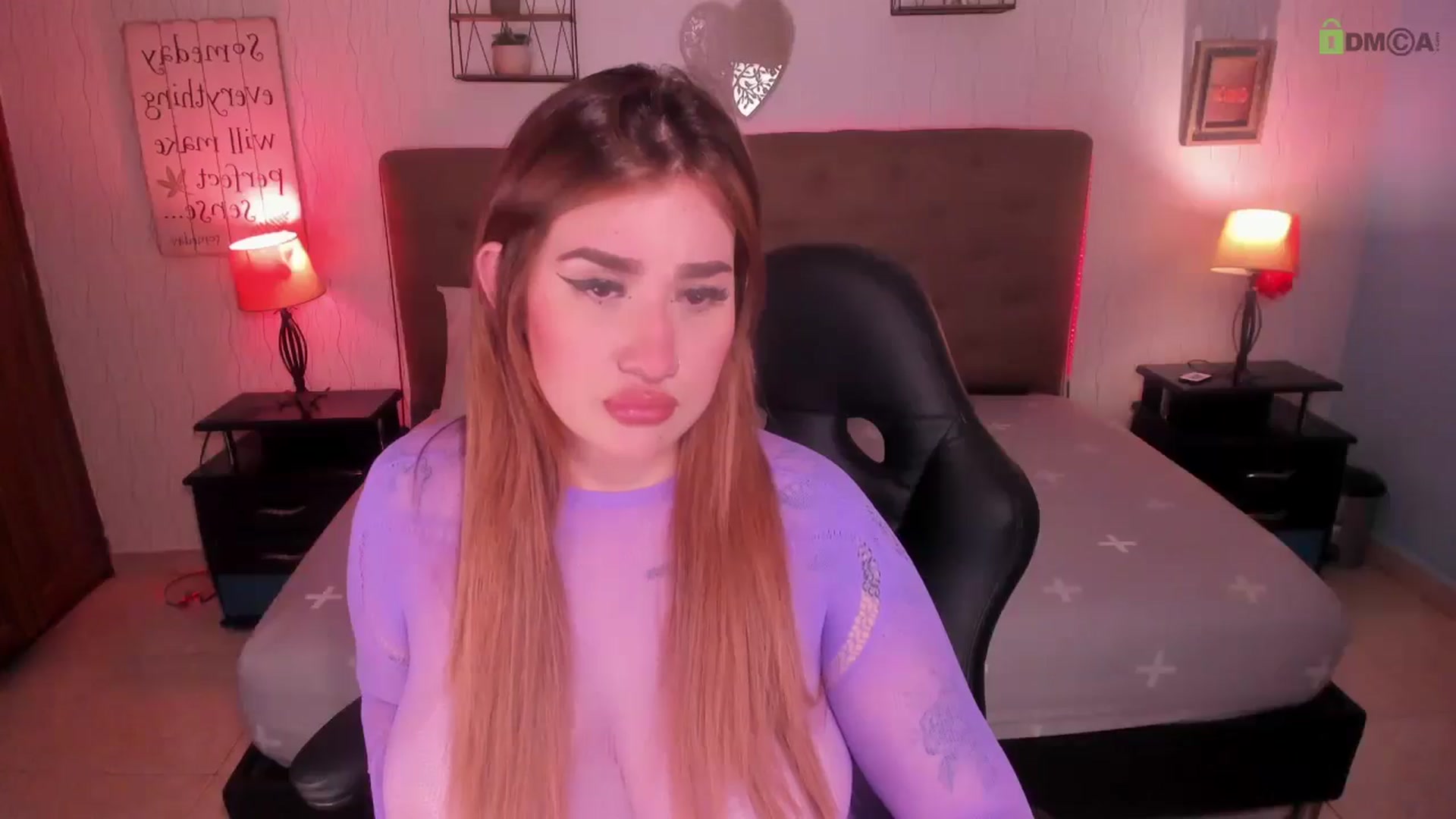 Gallery image thumbnail from saratatoo_'s myfreecams stream on, 03/29/2025, 06:30 image 4 of 20