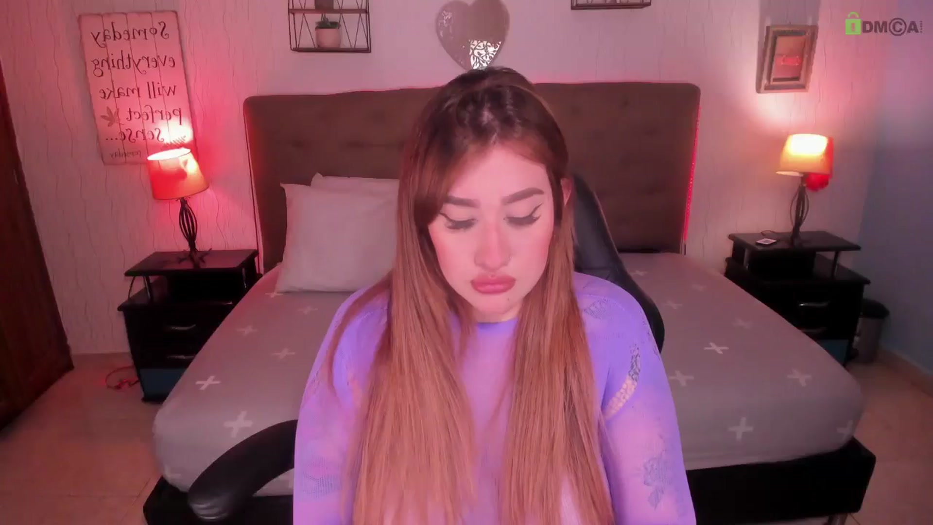 Gallery image thumbnail from saratatoo_'s myfreecams stream on, 03/29/2025, 06:30 image 2 of 20