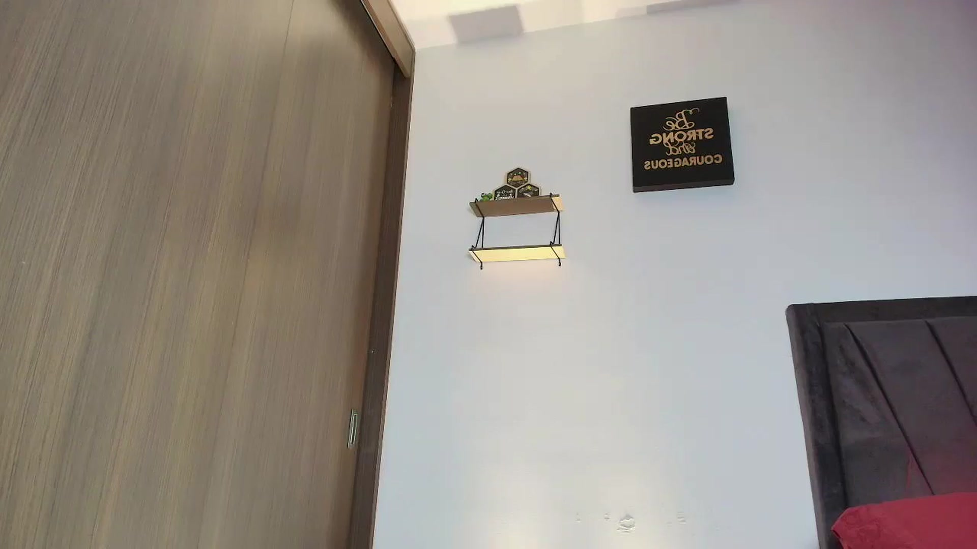 Gallery image thumbnail from saratatoo_'s myfreecams stream on, 07/13/2025, 07:35 image 17 of 20