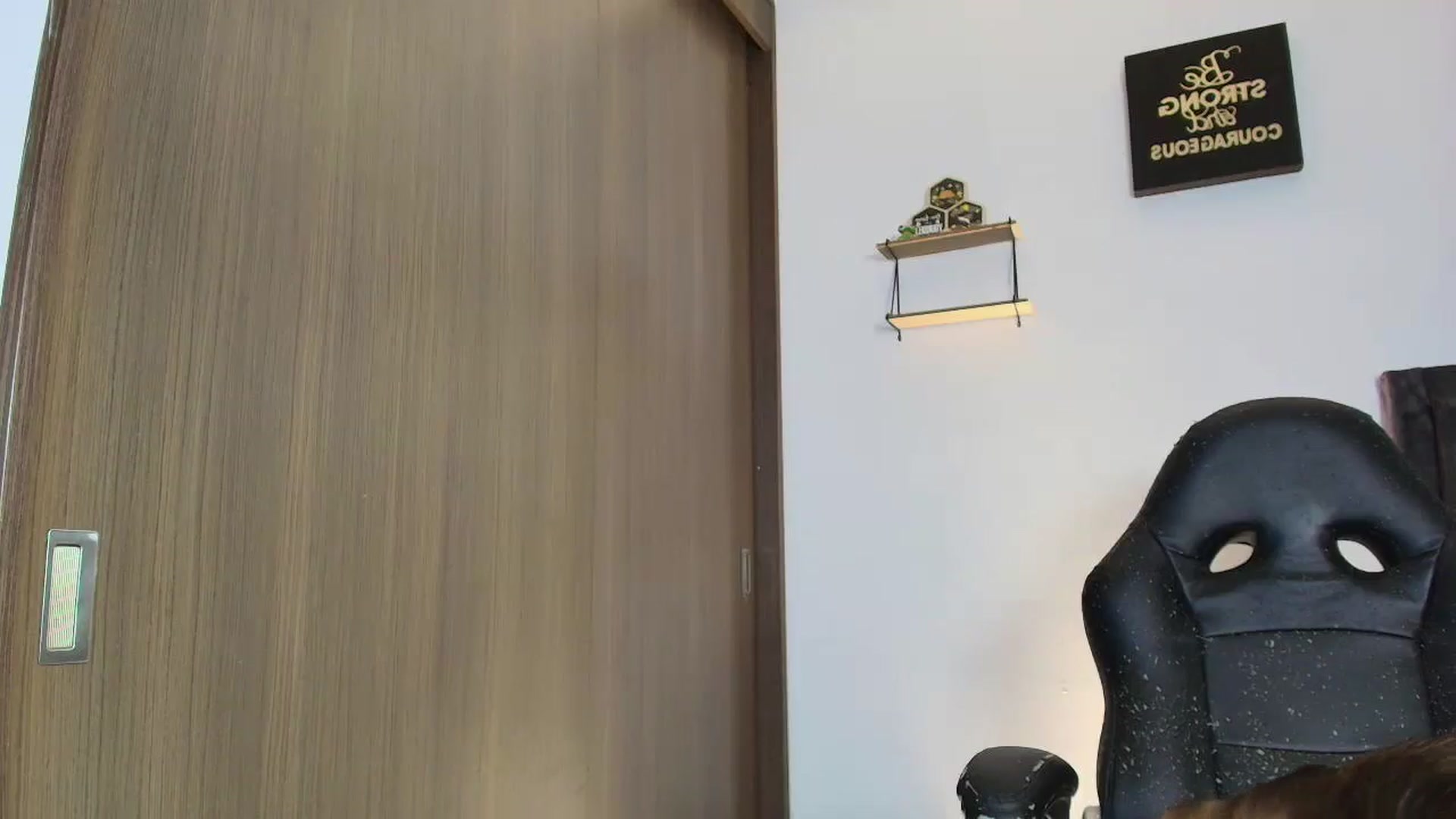 Gallery image thumbnail from saratatoo_'s myfreecams stream on, 07/24/2025, 06:14 image 13 of 20