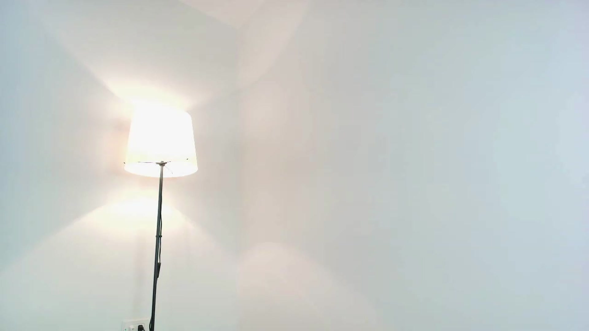 Gallery image thumbnail from saratatoo_'s myfreecams stream on, 05/06/2026, 06:46 image 18 of 20