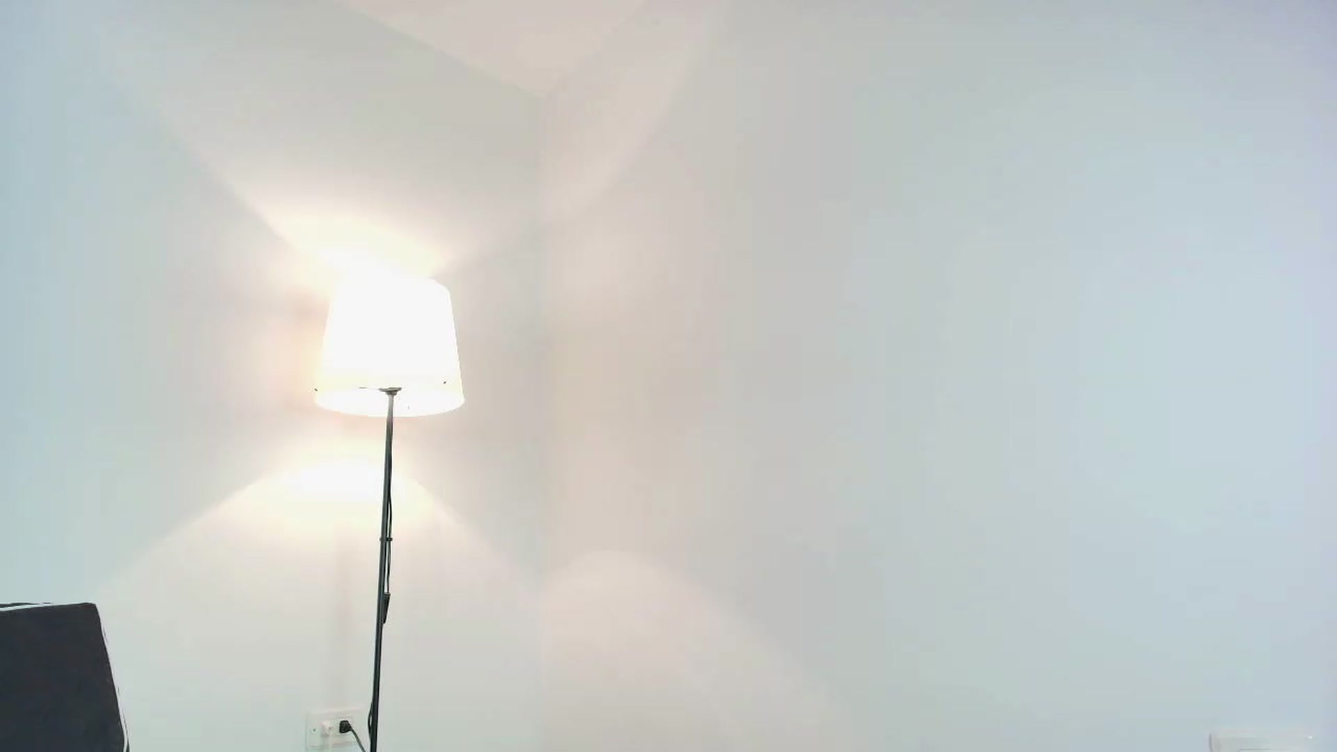 Gallery image thumbnail from saratatoo_'s myfreecams stream on, 05/06/2026, 06:46 image 15 of 20