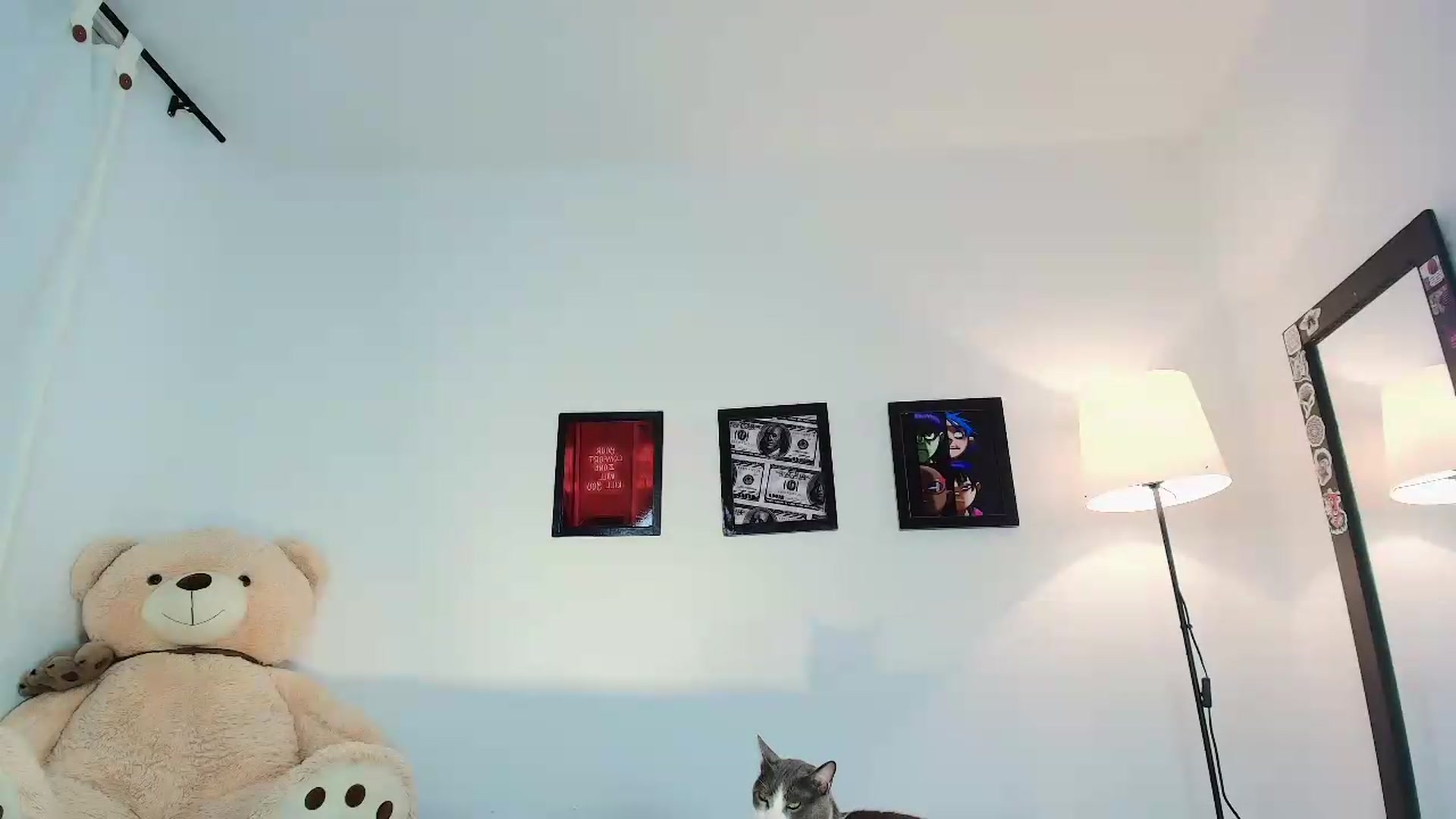 Gallery image thumbnail from saratatoo_'s myfreecams stream on, 09/15/2026, 07:24 image 8 of 20