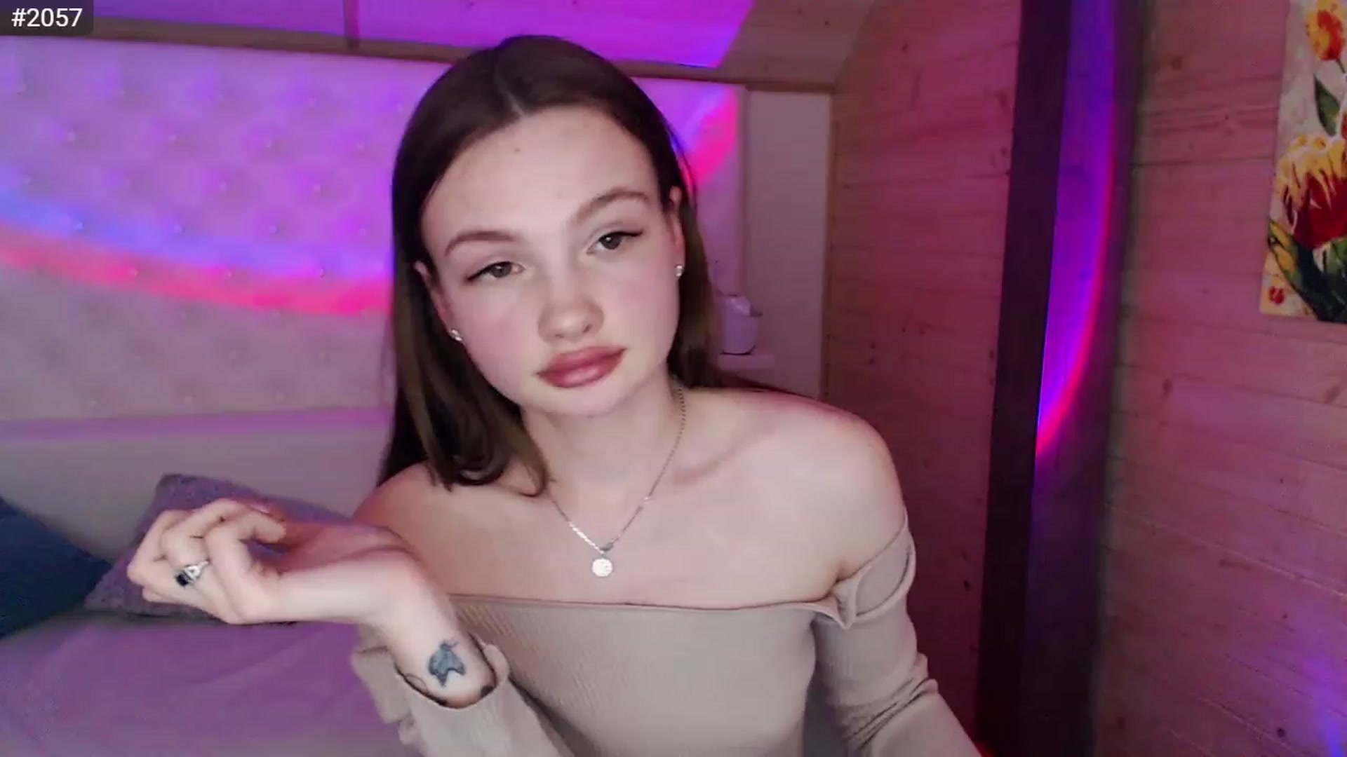 Gallery image thumbnail from sashacom's myfreecams stream on, 03/06/2023, 21:05 image 2 of 20