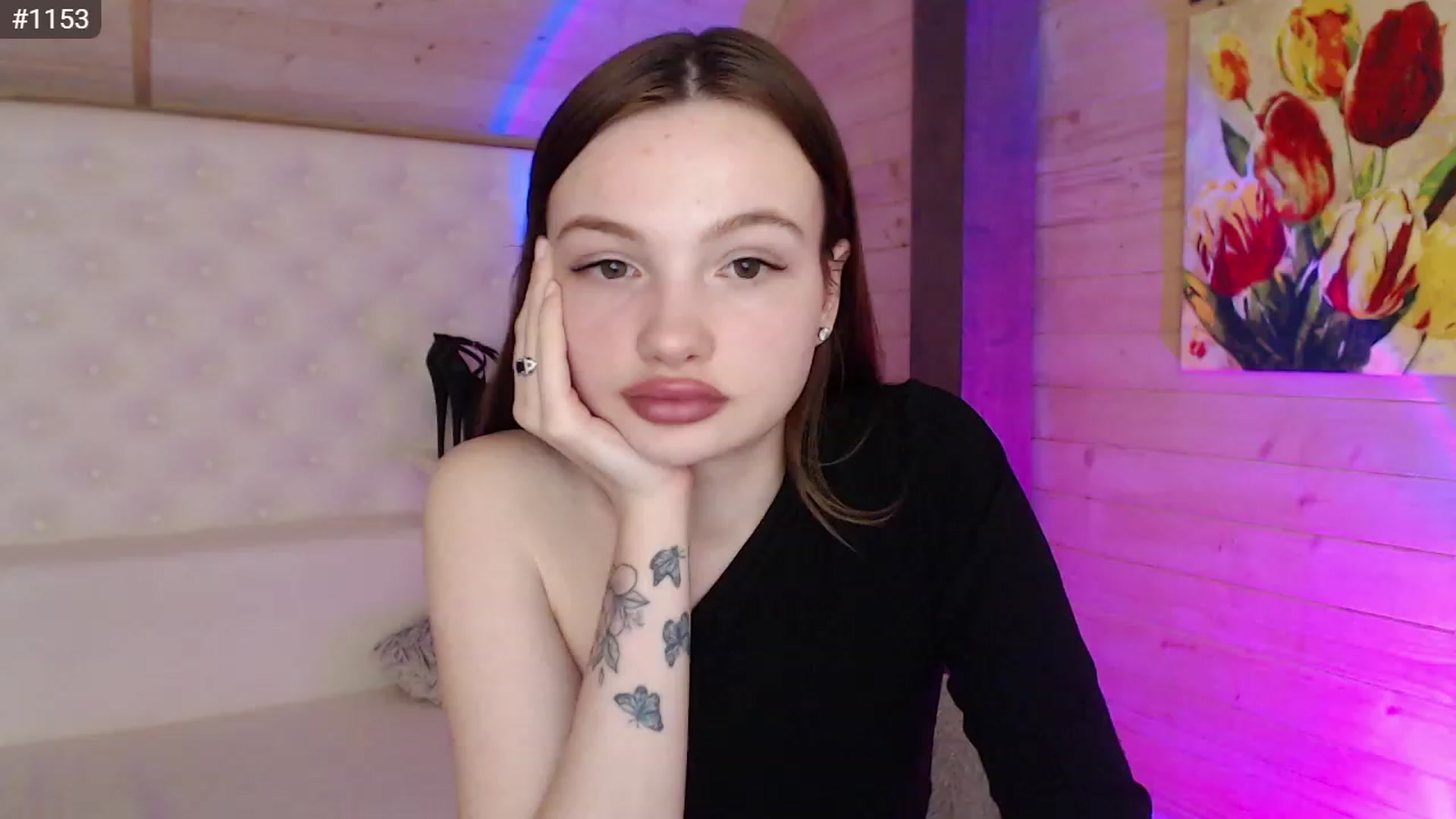 Gallery image thumbnail from sashacom's myfreecams stream on, 03/08/2023, 22:18 image 6 of 20