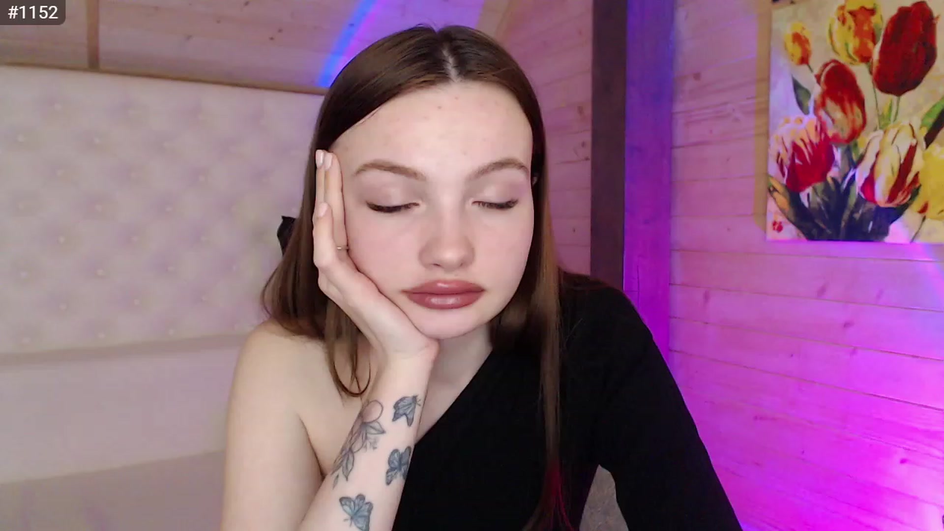 Gallery image thumbnail from sashacom's myfreecams stream on, 03/08/2023, 22:18 image 8 of 20