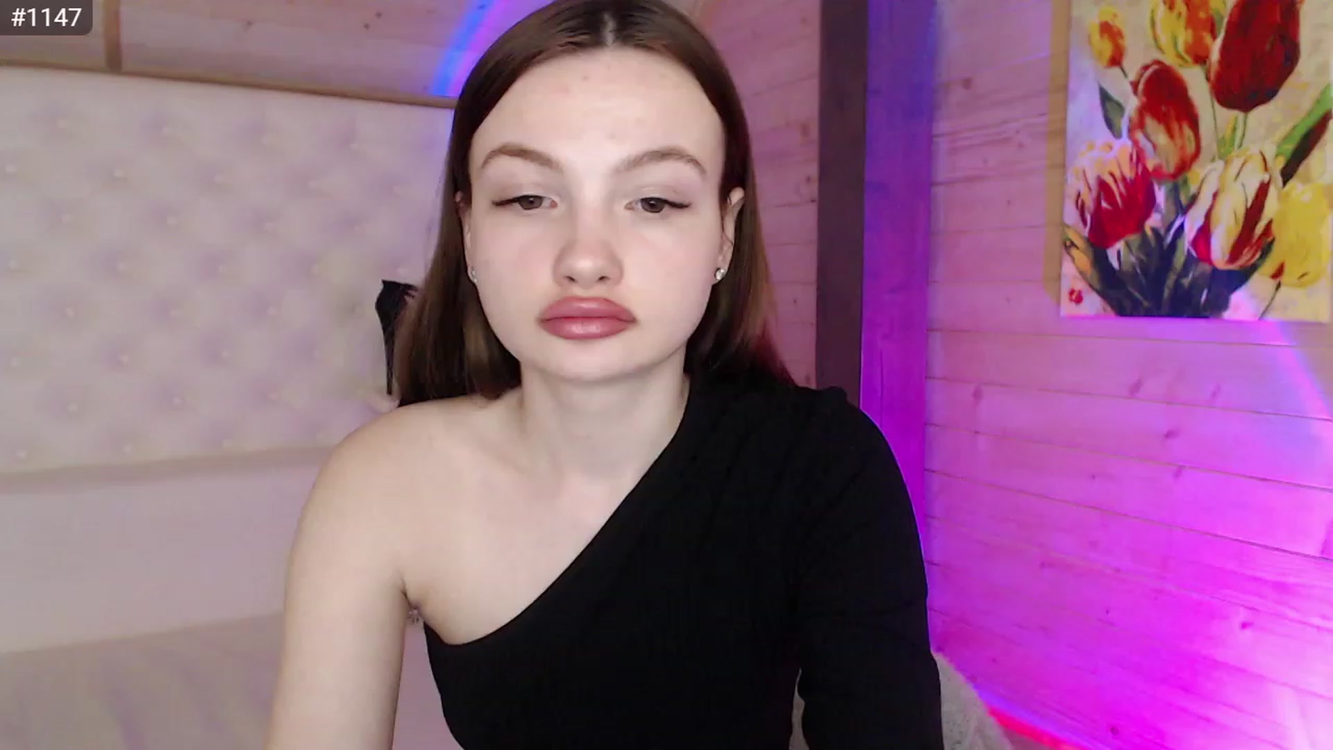 Gallery image thumbnail from sashacom's myfreecams stream on, 03/08/2023, 22:18 image 18 of 20