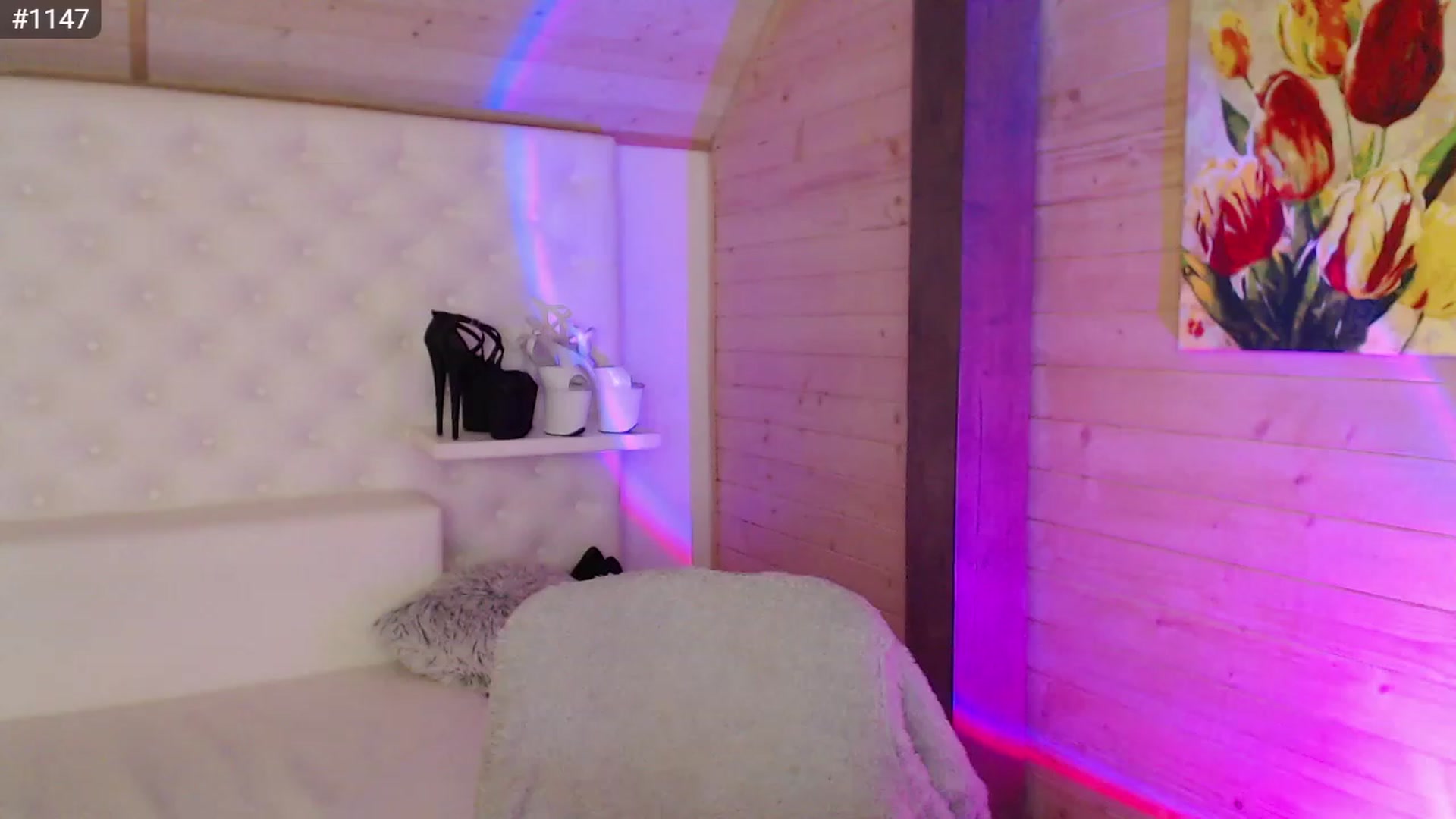 Gallery image thumbnail from sashacom's myfreecams stream on, 03/08/2023, 22:18 image 16 of 20