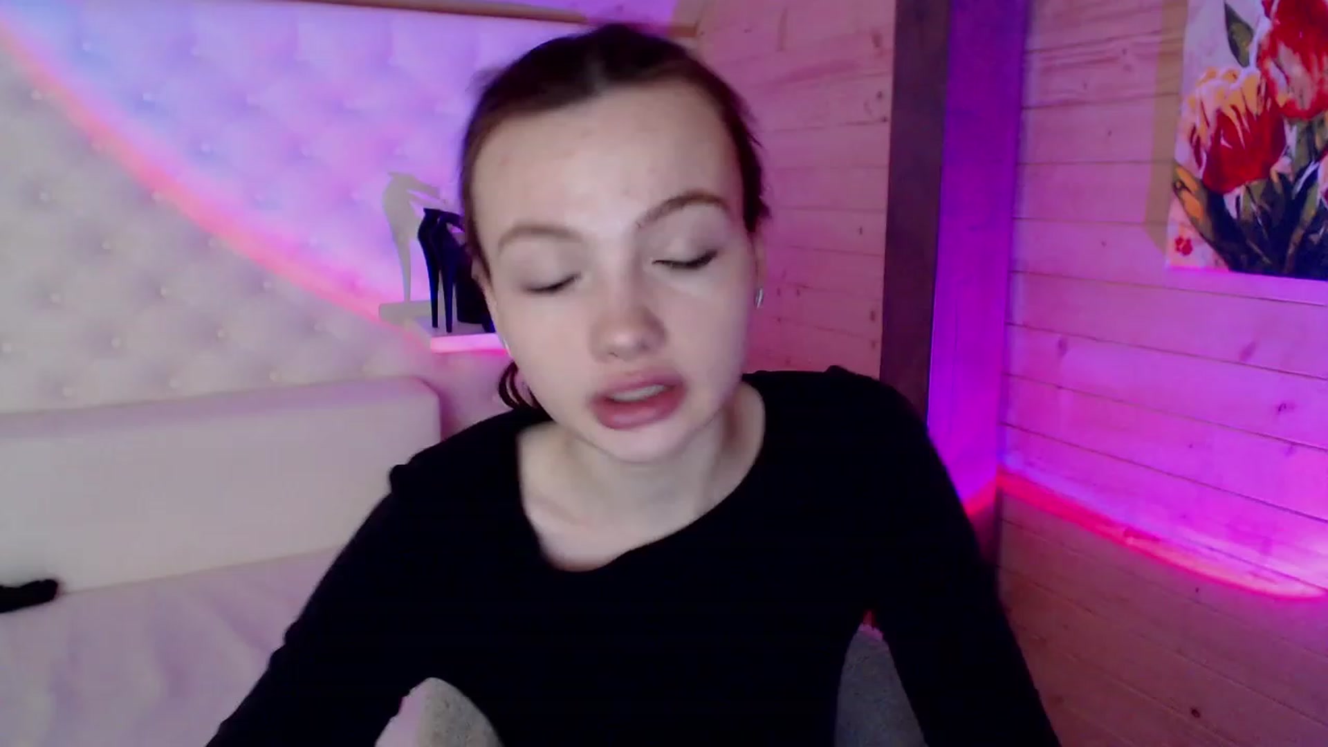 Gallery image thumbnail from sashacom's myfreecams stream on, 03/09/2023, 12:03 image 6 of 20