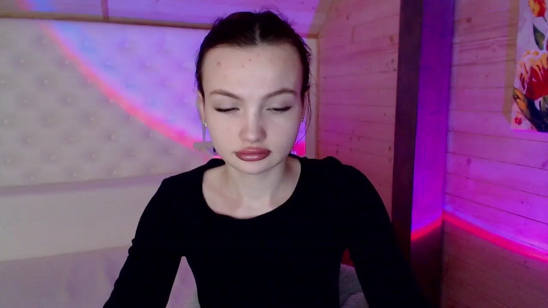 Gallery image thumbnail from sashacom's myfreecams stream on, 03/09/2023, 13:32 image 12 of 20