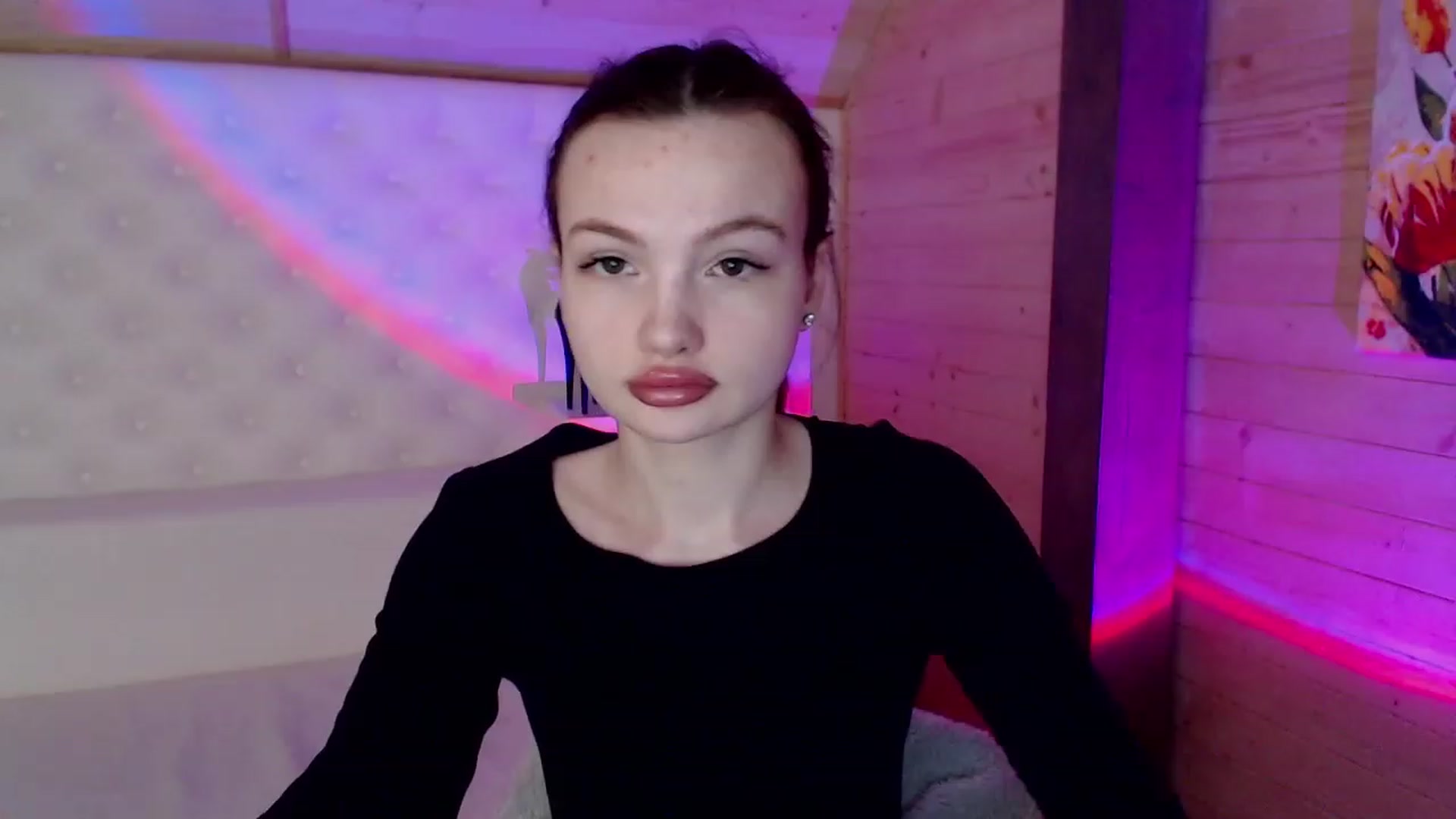 Gallery image thumbnail from sashacom's myfreecams stream on, 03/09/2023, 13:32 image 8 of 20