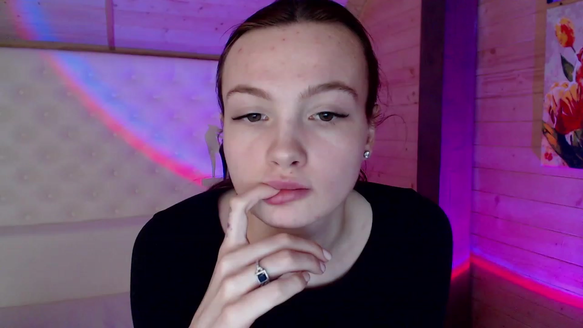 Gallery image thumbnail from sashacom's myfreecams stream on, 03/09/2023, 17:27 image 4 of 20