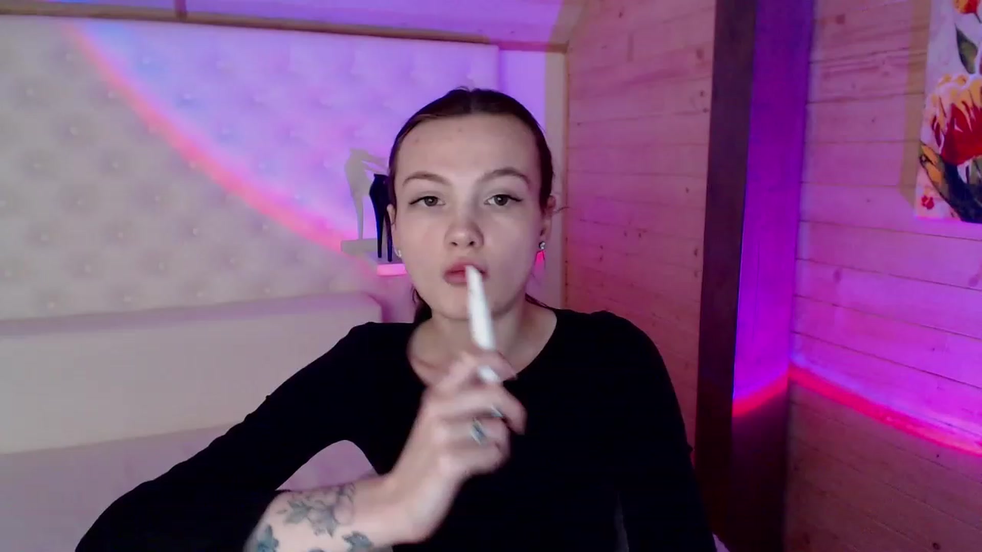 Gallery image thumbnail from sashacom's myfreecams stream on, 03/09/2023, 17:27 image 8 of 20