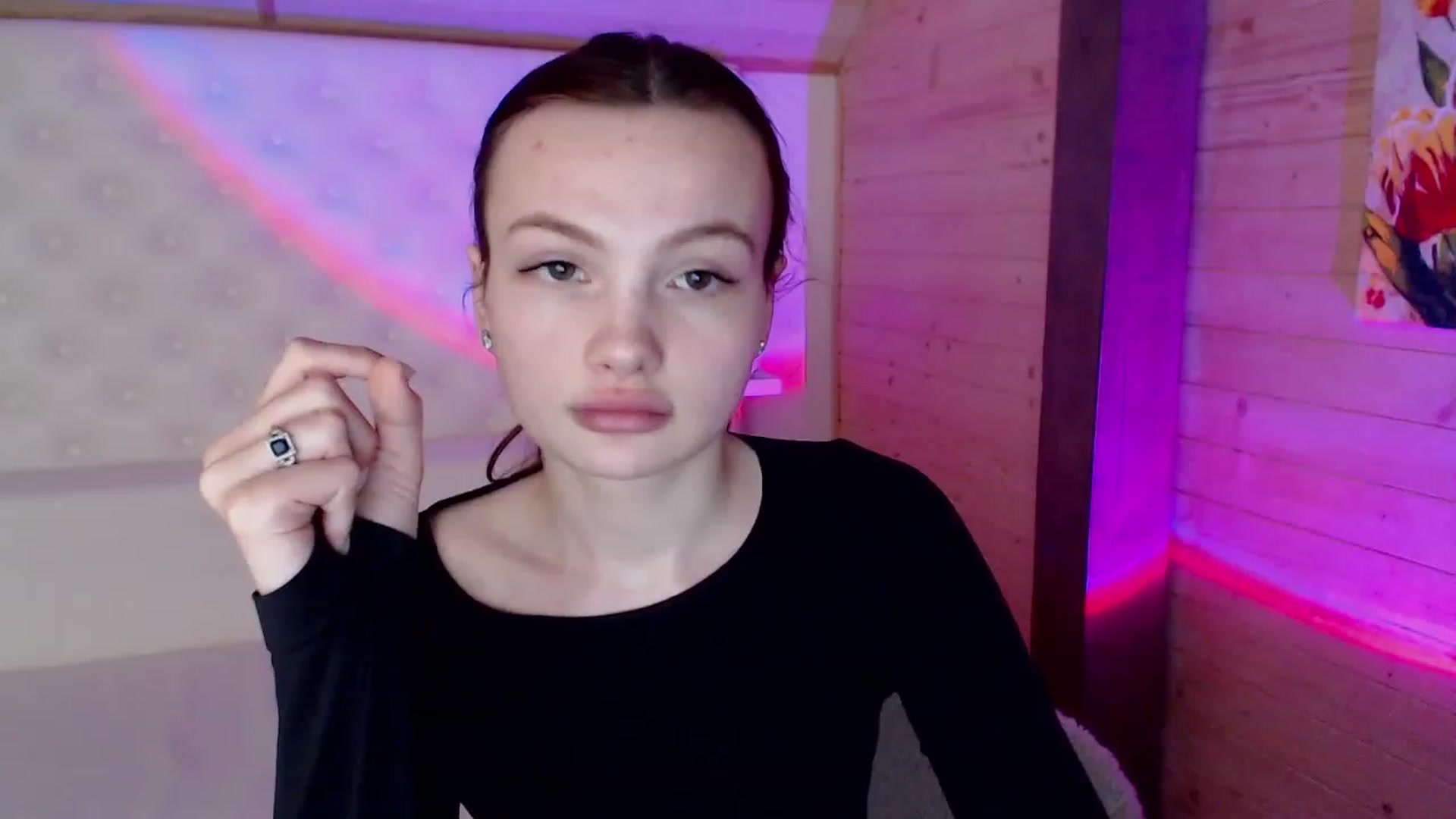 Gallery image thumbnail from sashacom's myfreecams stream on, 03/09/2023, 17:27 image 17 of 20