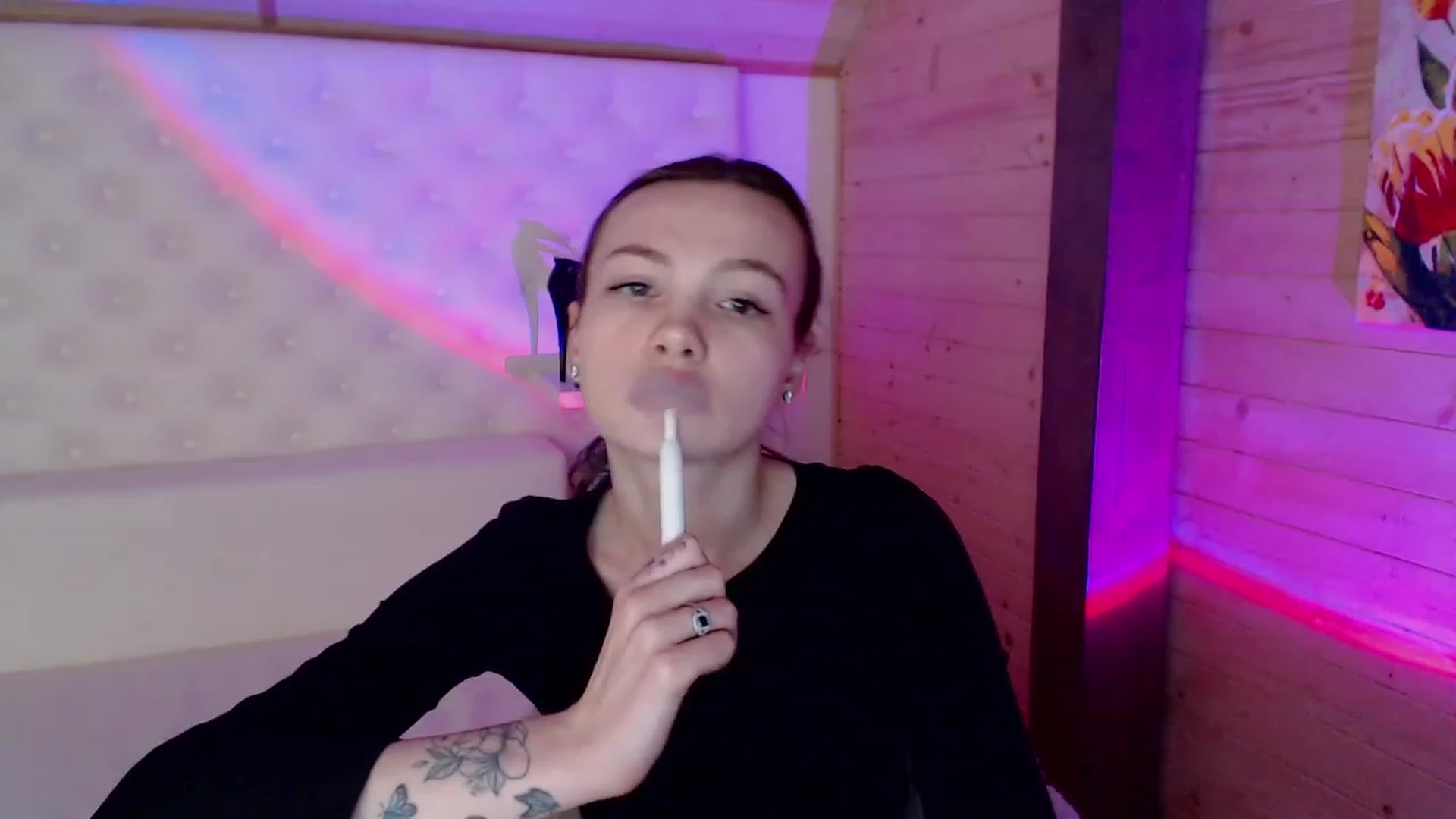 Gallery image thumbnail from sashacom's myfreecams stream on, 03/09/2023, 17:27 image 10 of 20