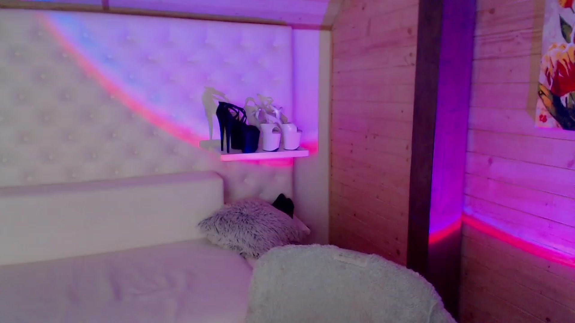 Gallery image thumbnail from sashacom's myfreecams stream on, 03/09/2023, 17:27 image 12 of 20