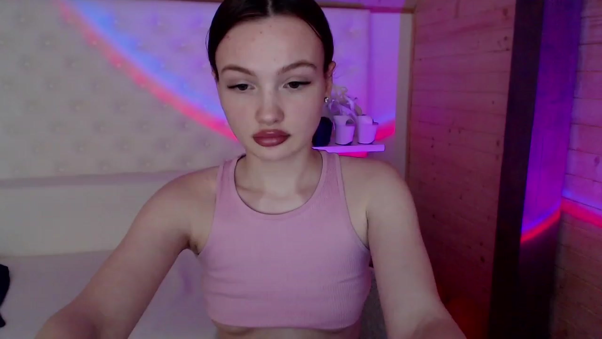 Gallery image thumbnail from sashacom's myfreecams stream on, 03/09/2023, 20:14 image 9 of 20