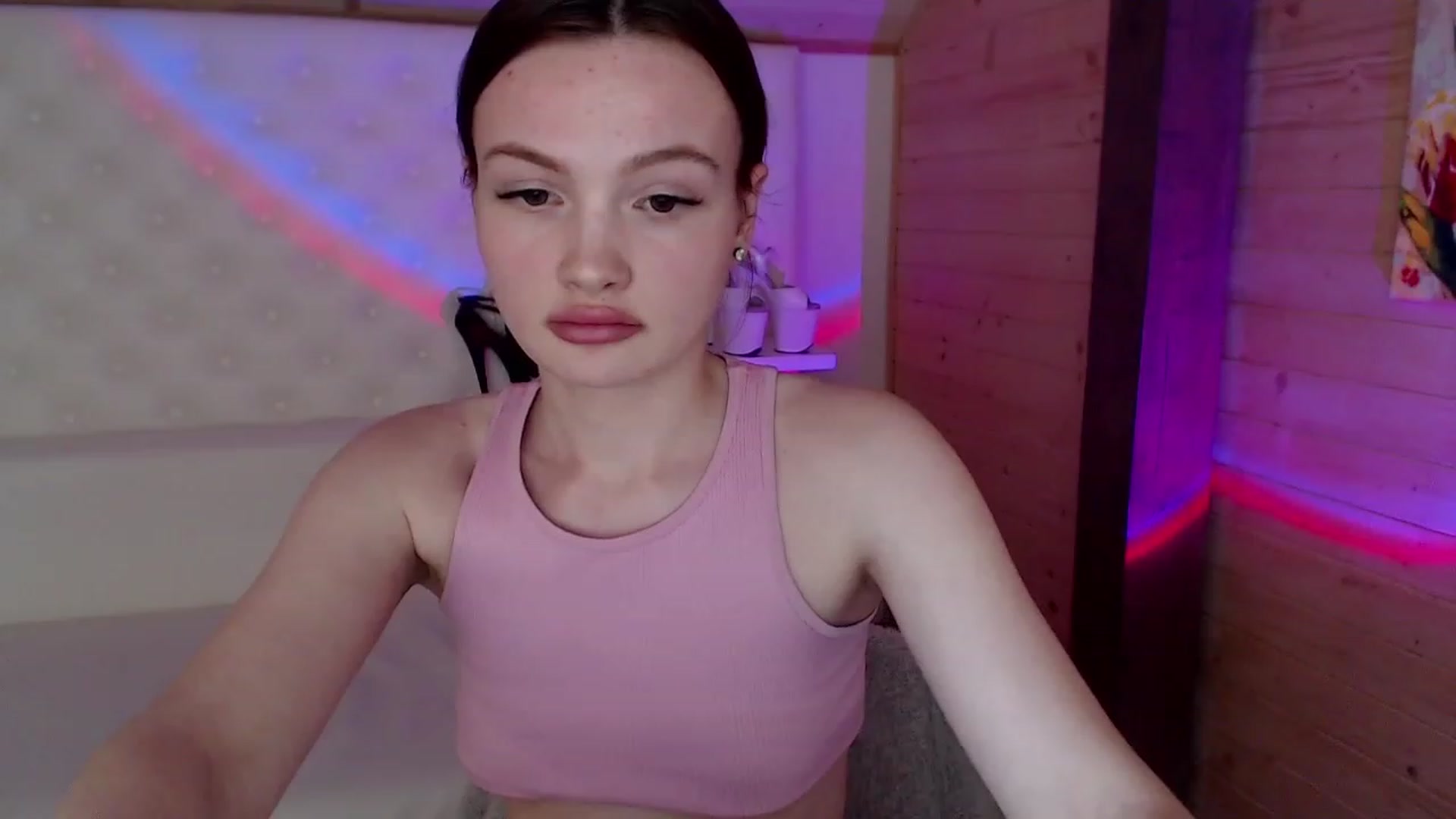 Gallery image thumbnail from sashacom's myfreecams stream on, 03/09/2023, 21:09 image 15 of 20