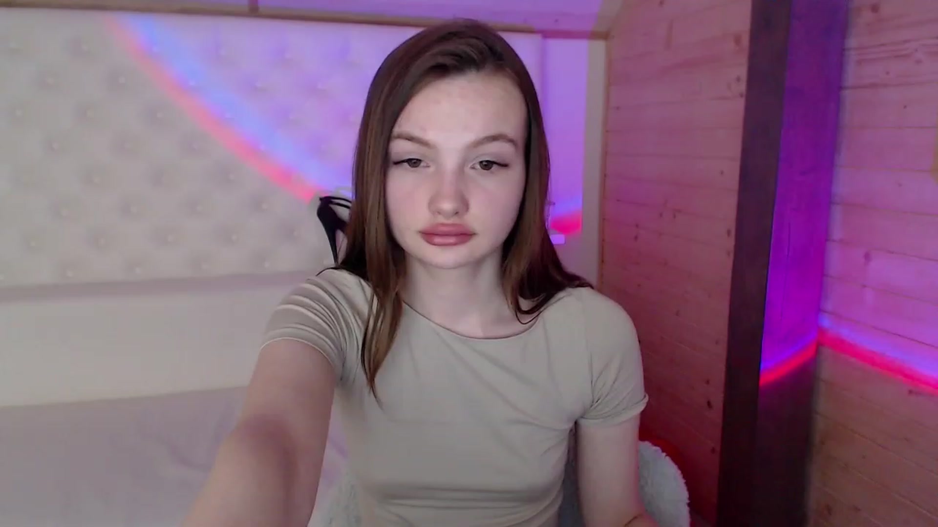 Gallery image thumbnail from sashacom's myfreecams stream on, 03/10/2023, 19:48 image 19 of 20