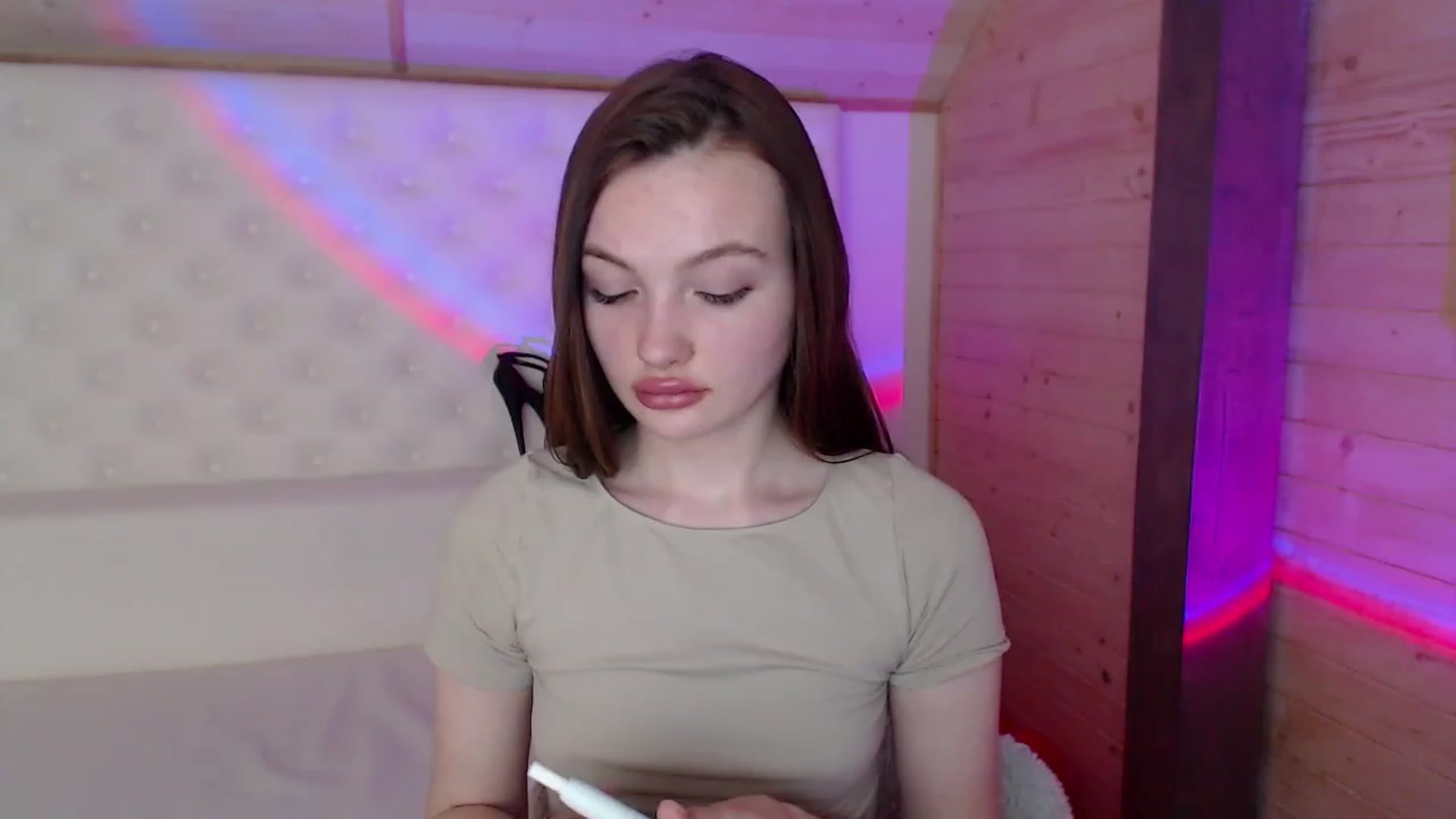 Gallery image thumbnail from sashacom's myfreecams stream on, 03/10/2023, 19:48 image 14 of 20