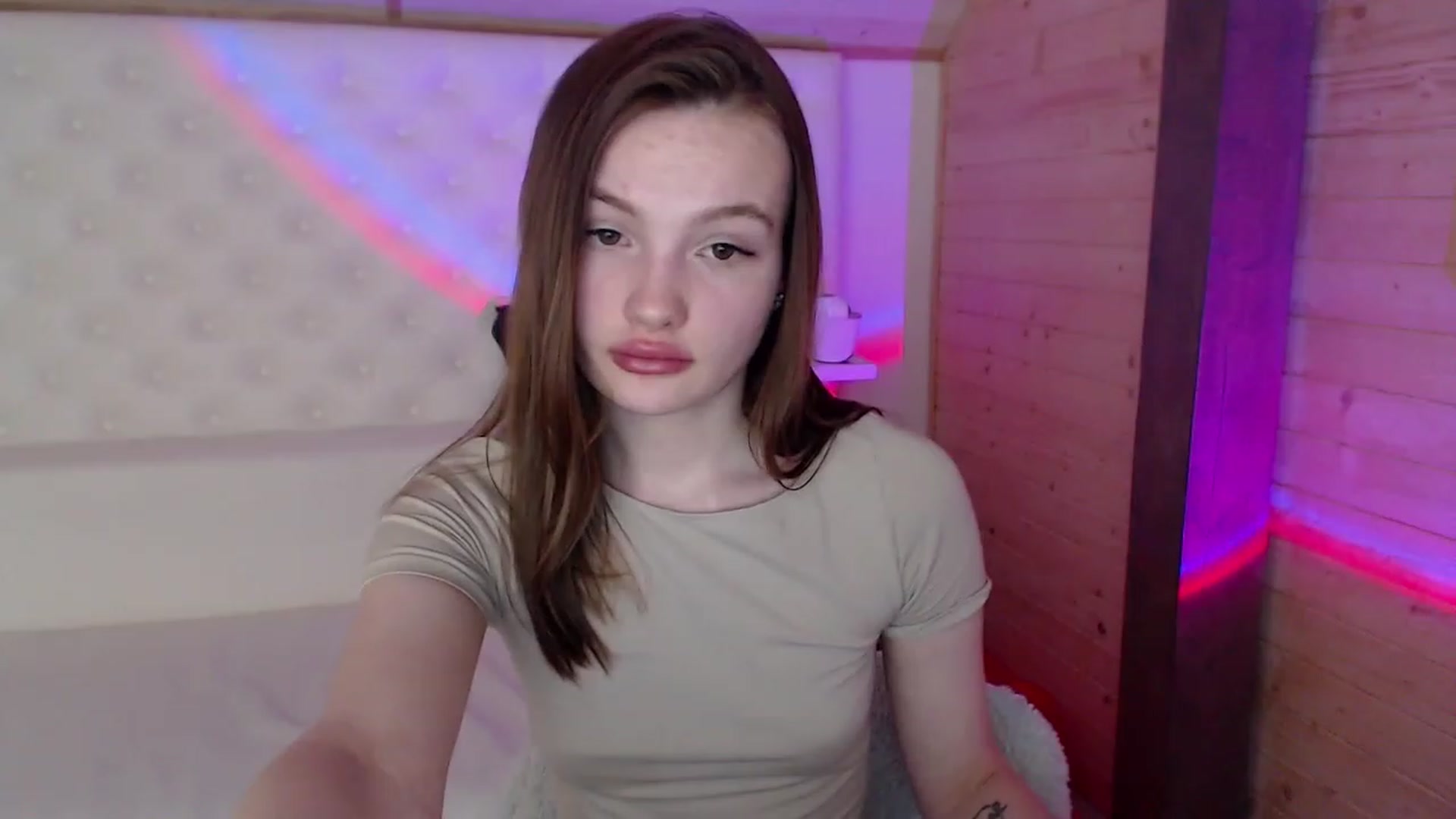 Gallery image thumbnail from sashacom's myfreecams stream on, 03/10/2023, 19:48 image 18 of 20