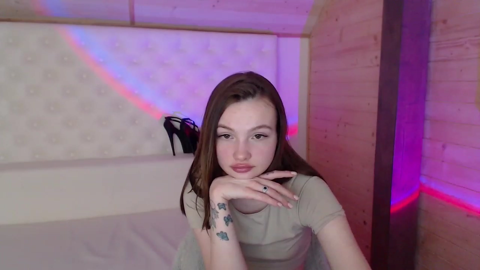Gallery image thumbnail from sashacom's myfreecams stream on, 03/10/2023, 19:48 image 7 of 20