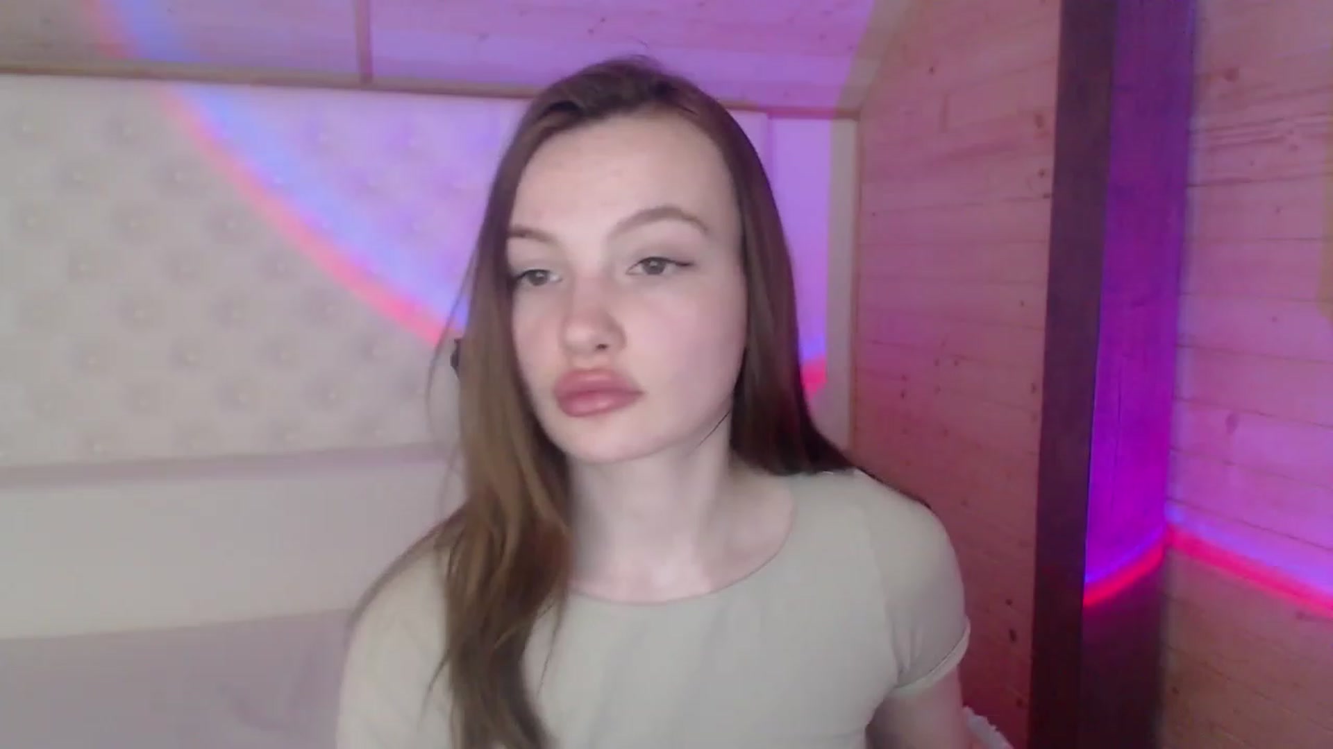 Gallery image thumbnail from sashacom's myfreecams stream on, 03/10/2023, 19:48 image 12 of 20