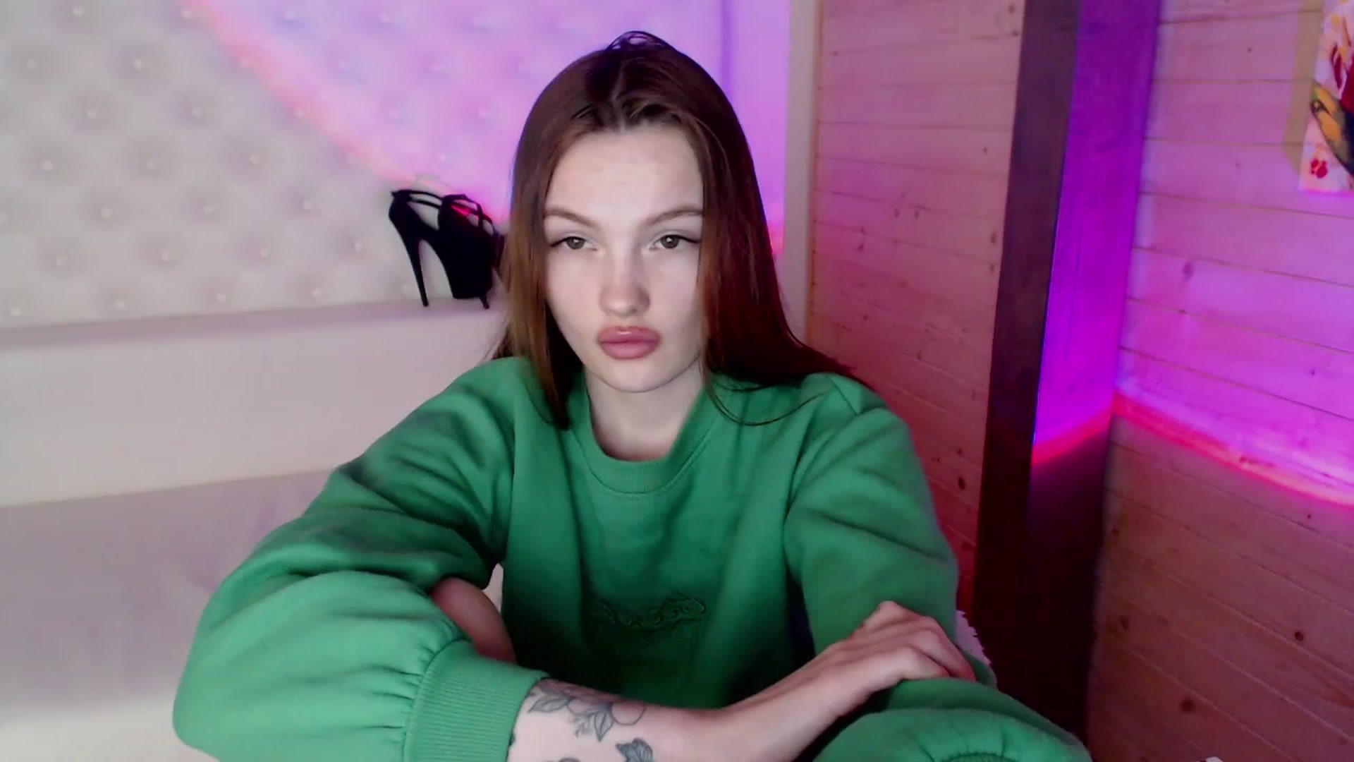 Gallery image thumbnail from sashacom's myfreecams stream on, 03/11/2023, 21:13 image 17 of 20