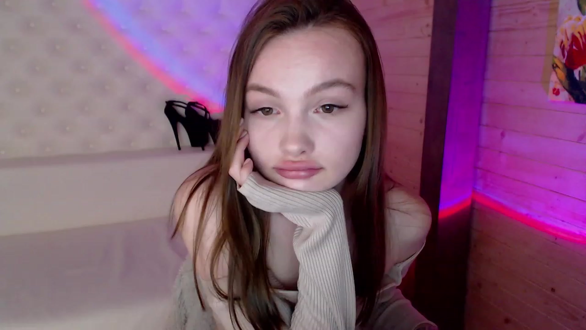 Gallery image thumbnail from sashacom's myfreecams stream on, 03/12/2023, 21:26 image 13 of 20