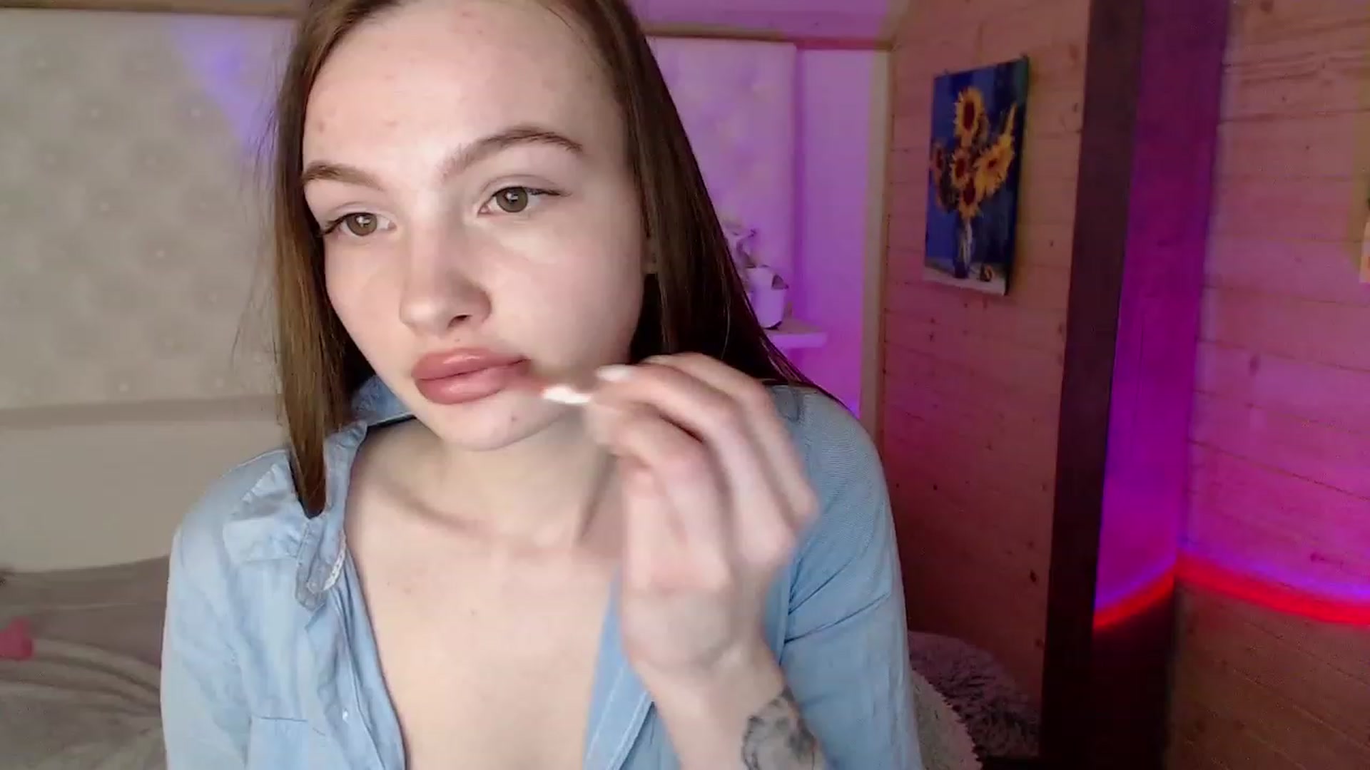 Gallery image thumbnail from sashacom's myfreecams stream on, 03/21/2023, 21:03 image 3 of 20